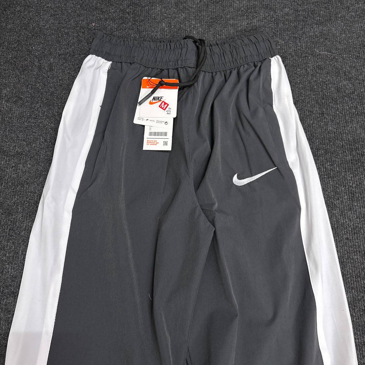 NIKE GREY CONVERTIBLE TRACK
