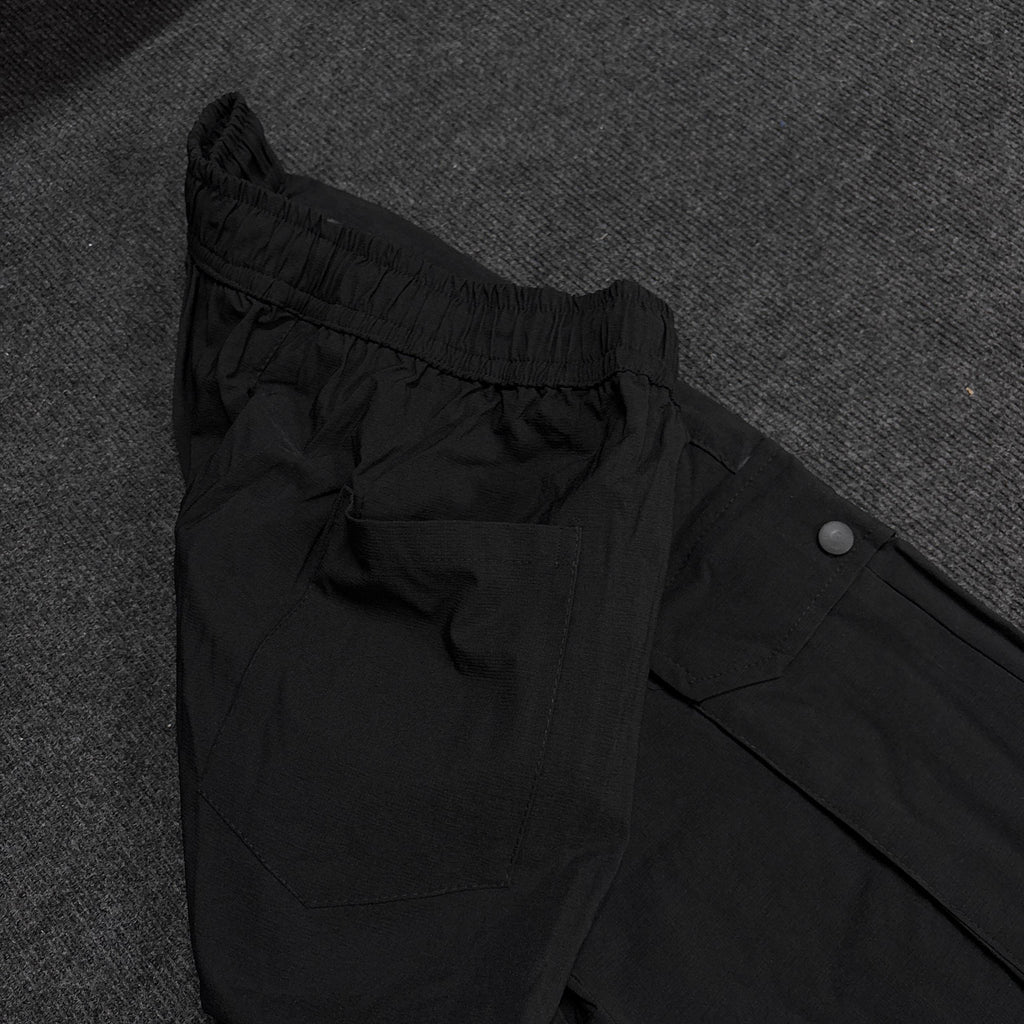 NIKE CARGO TRACK