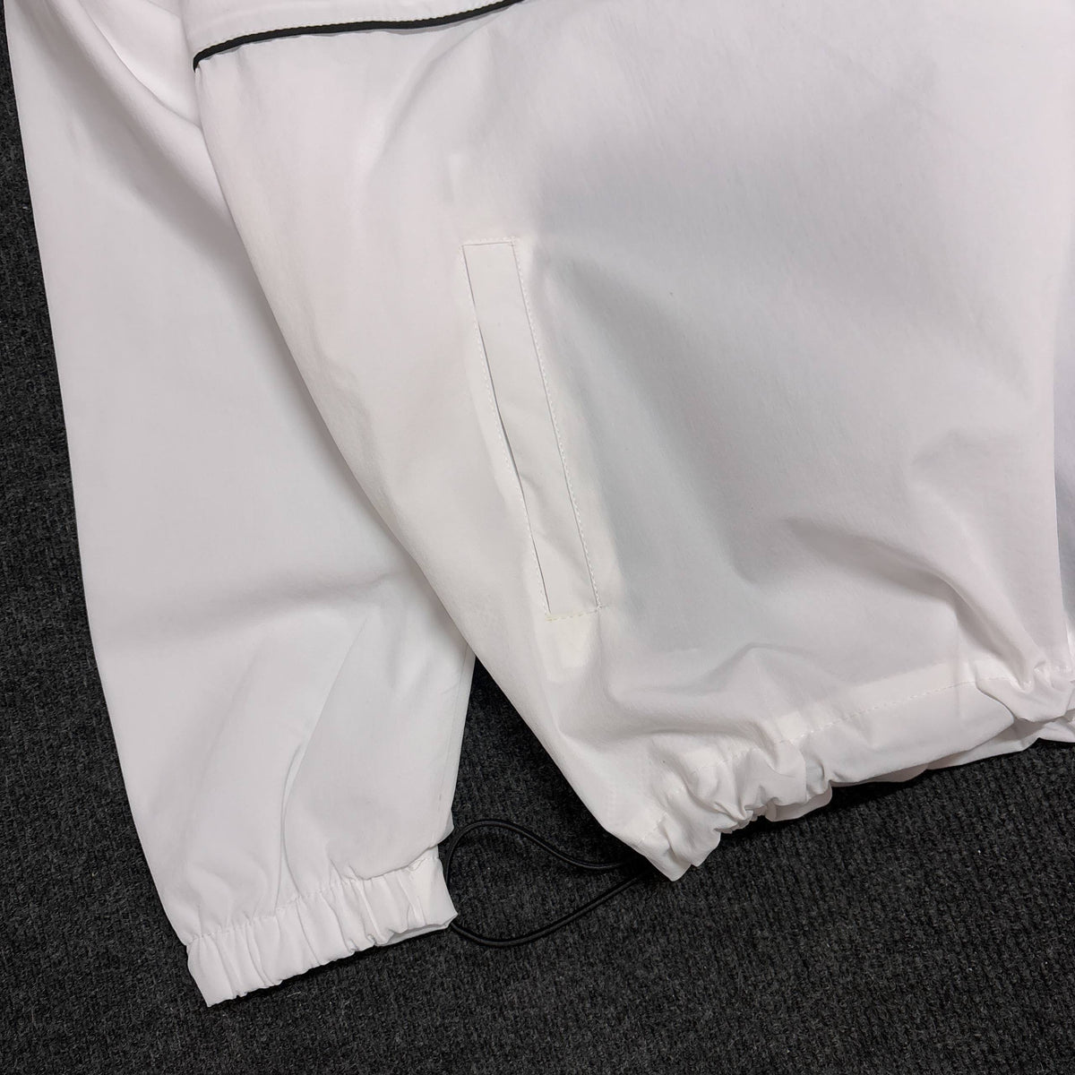 NIKE WHITE JACKET