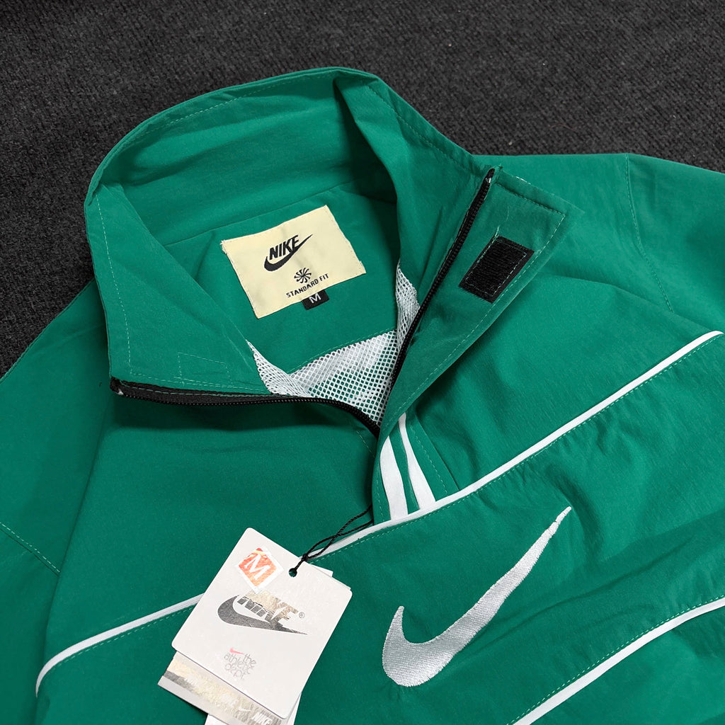 NIKE GREEN JACKET