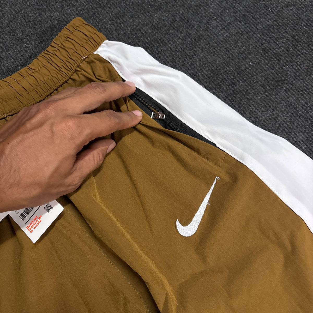 NIKE GOLDEN BROWN TRACK