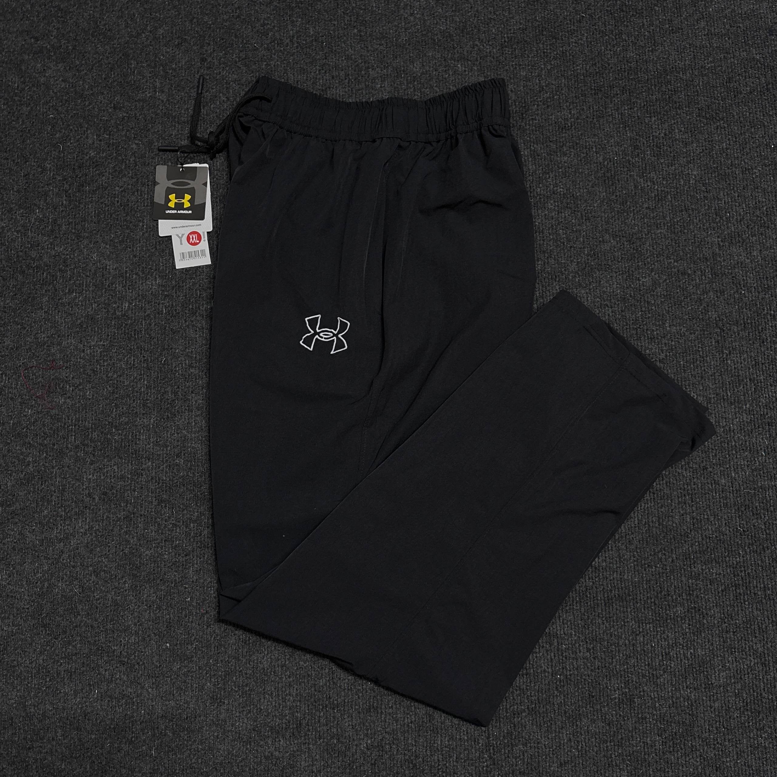 UNDR ARMR BLACK TRACK