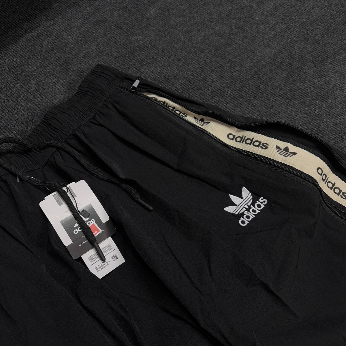 ADIDAS BLACK CONVERTIBLE TRACK