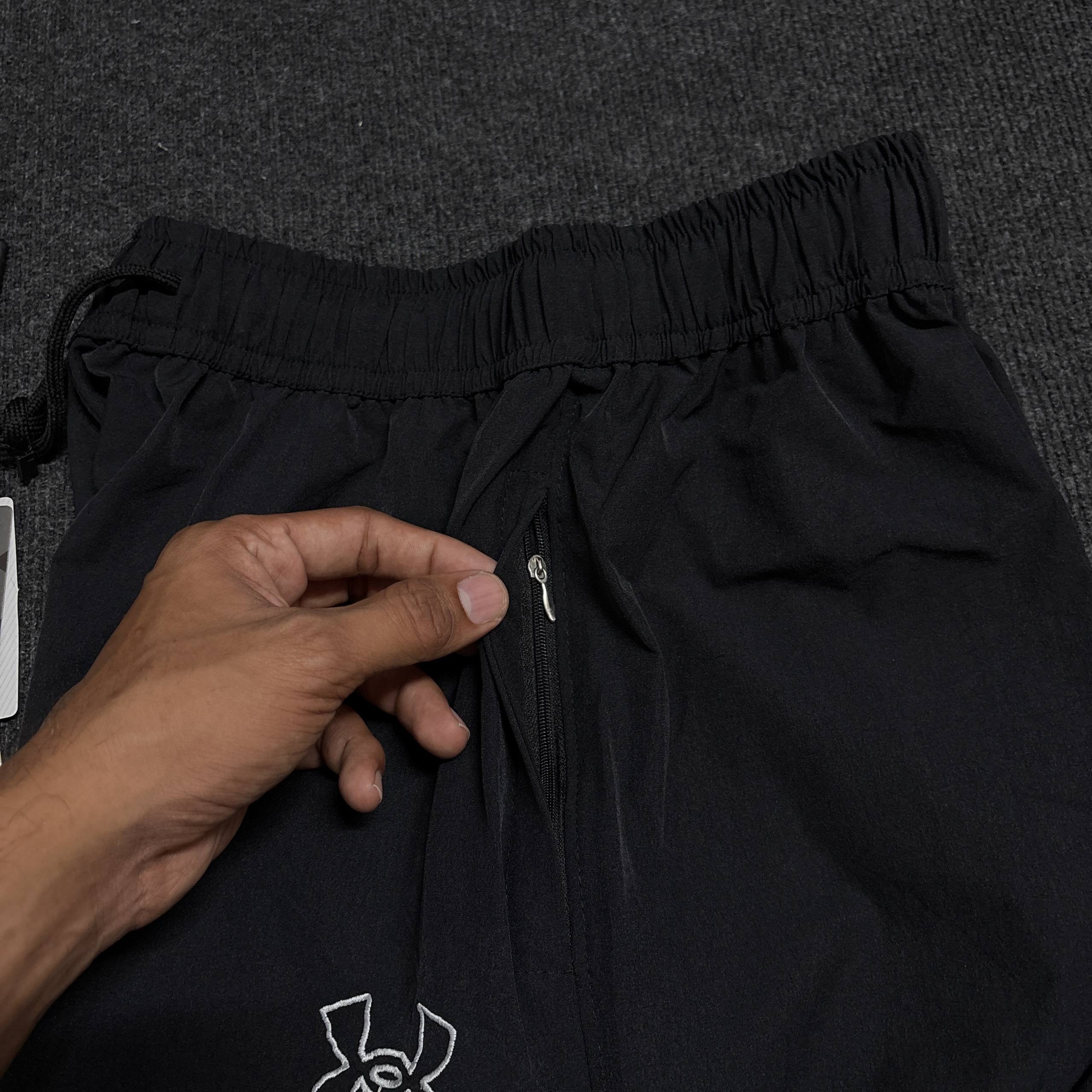 UNDR ARMR BLACK TRACK