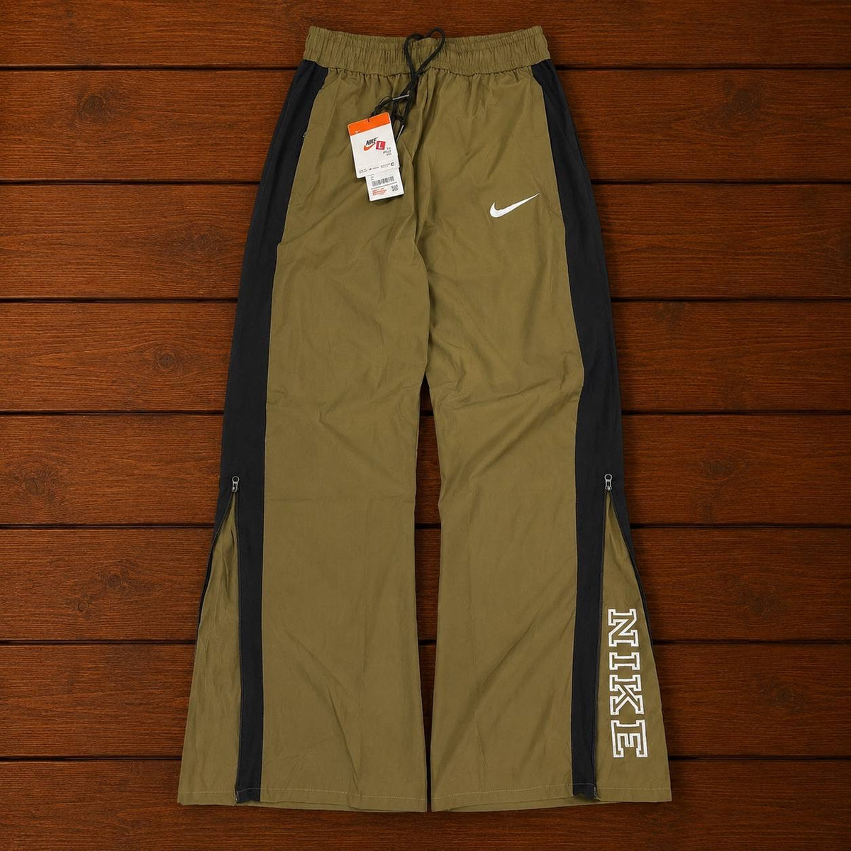 NIKE GREEN CONVERTIBLE TRACK