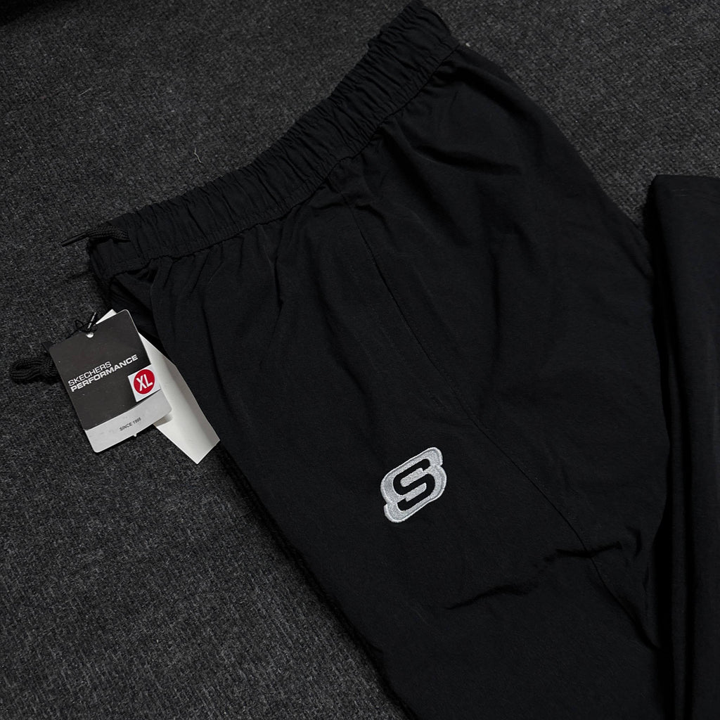 SKETCHERS BLACK TRACK