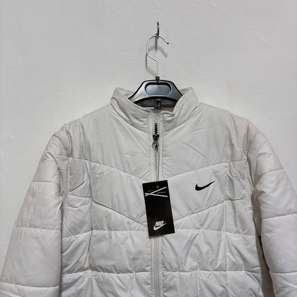NIKE WHITE PUFFER
