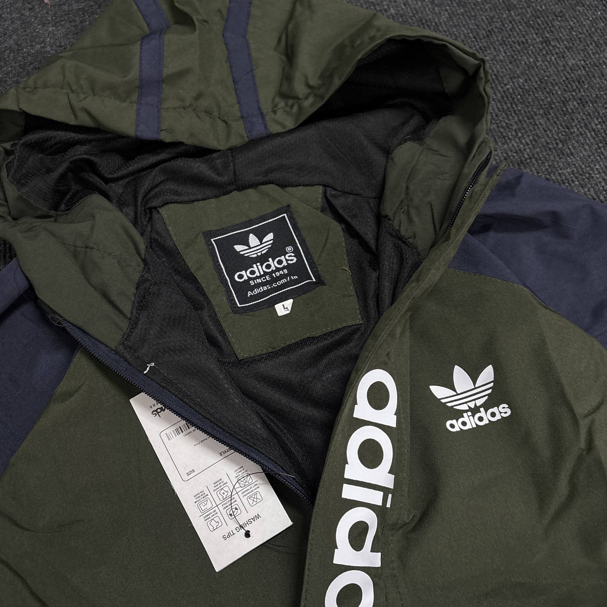 GREEN HOODED JACKET