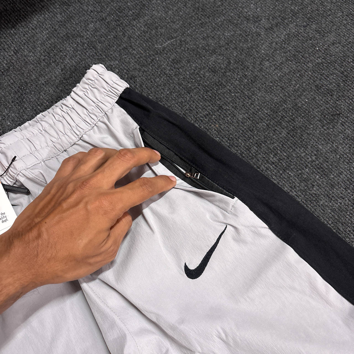 NIKE SILVER CONVERTIBLE TRACK