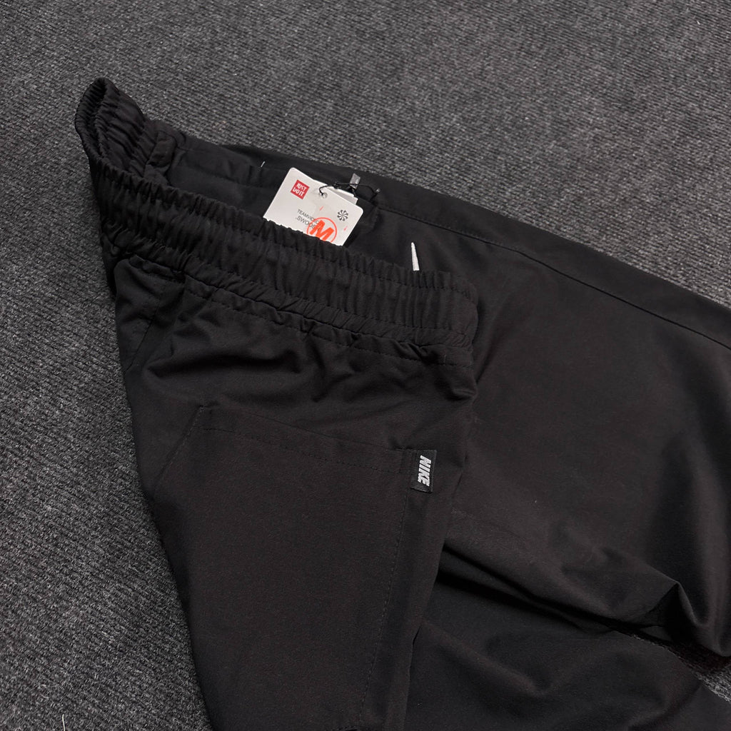 NIKE PREMIUM BLACK CONVERTIBLE TRACK