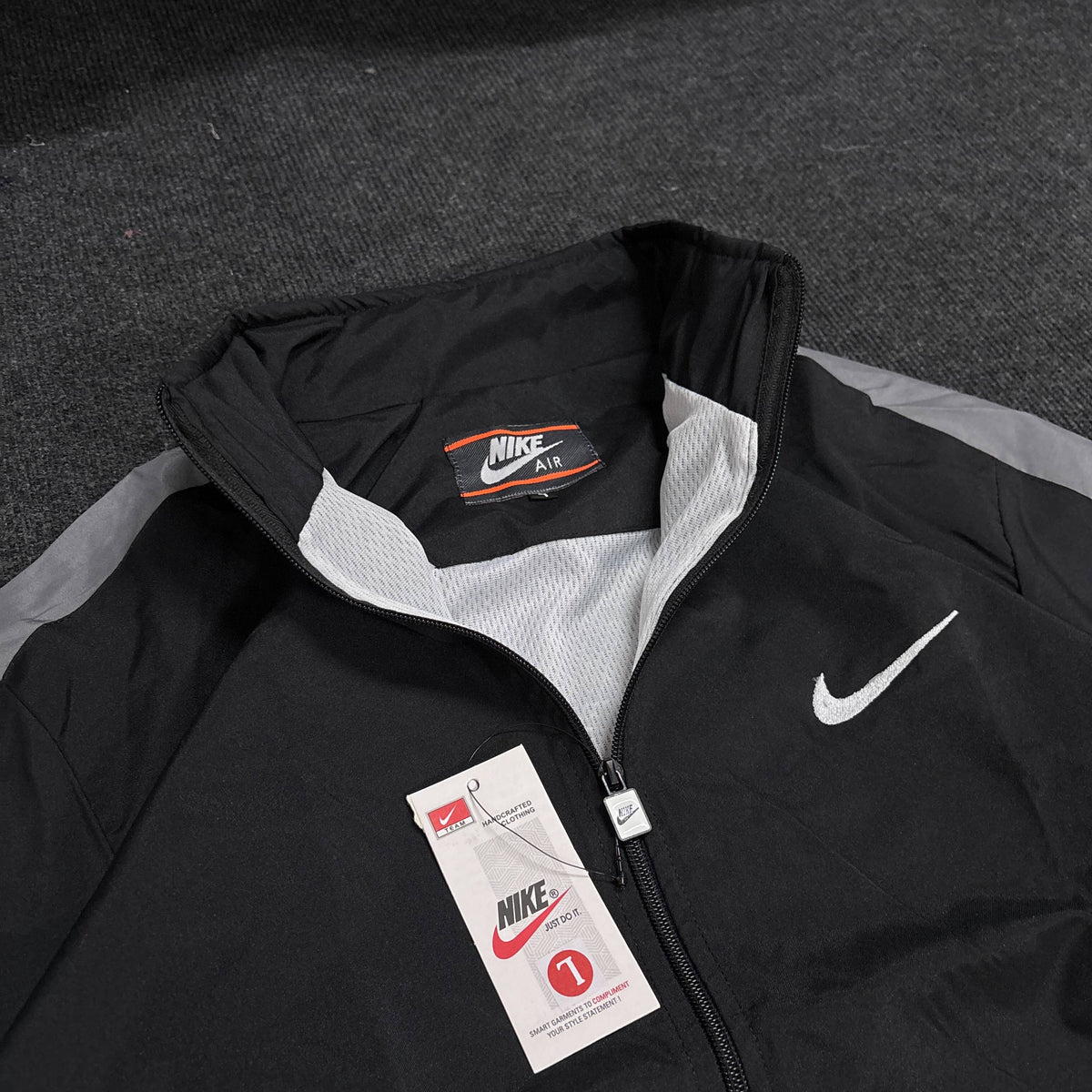 NIKE BLACK GREY JACKET