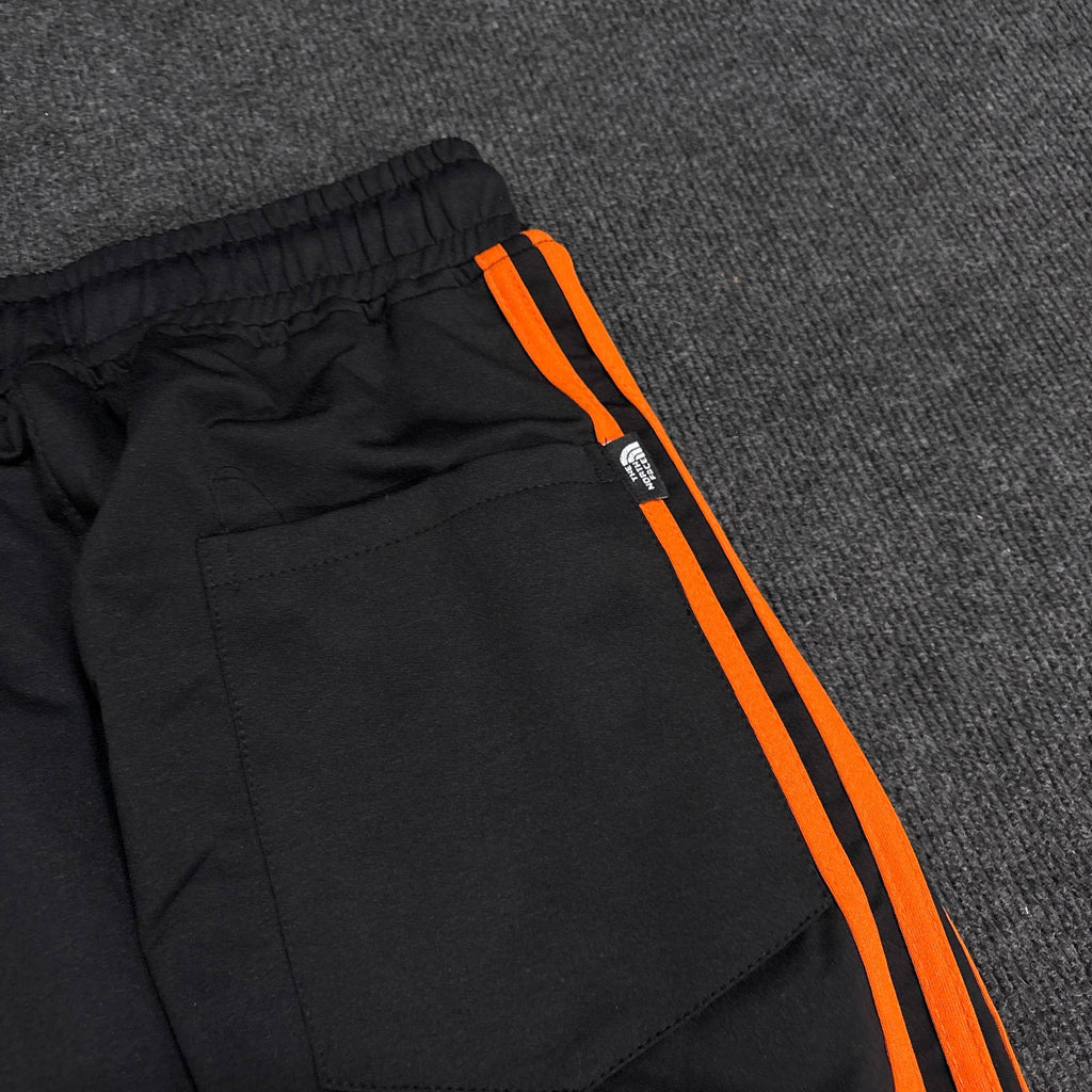 TNF BLACK SERIES TRACK