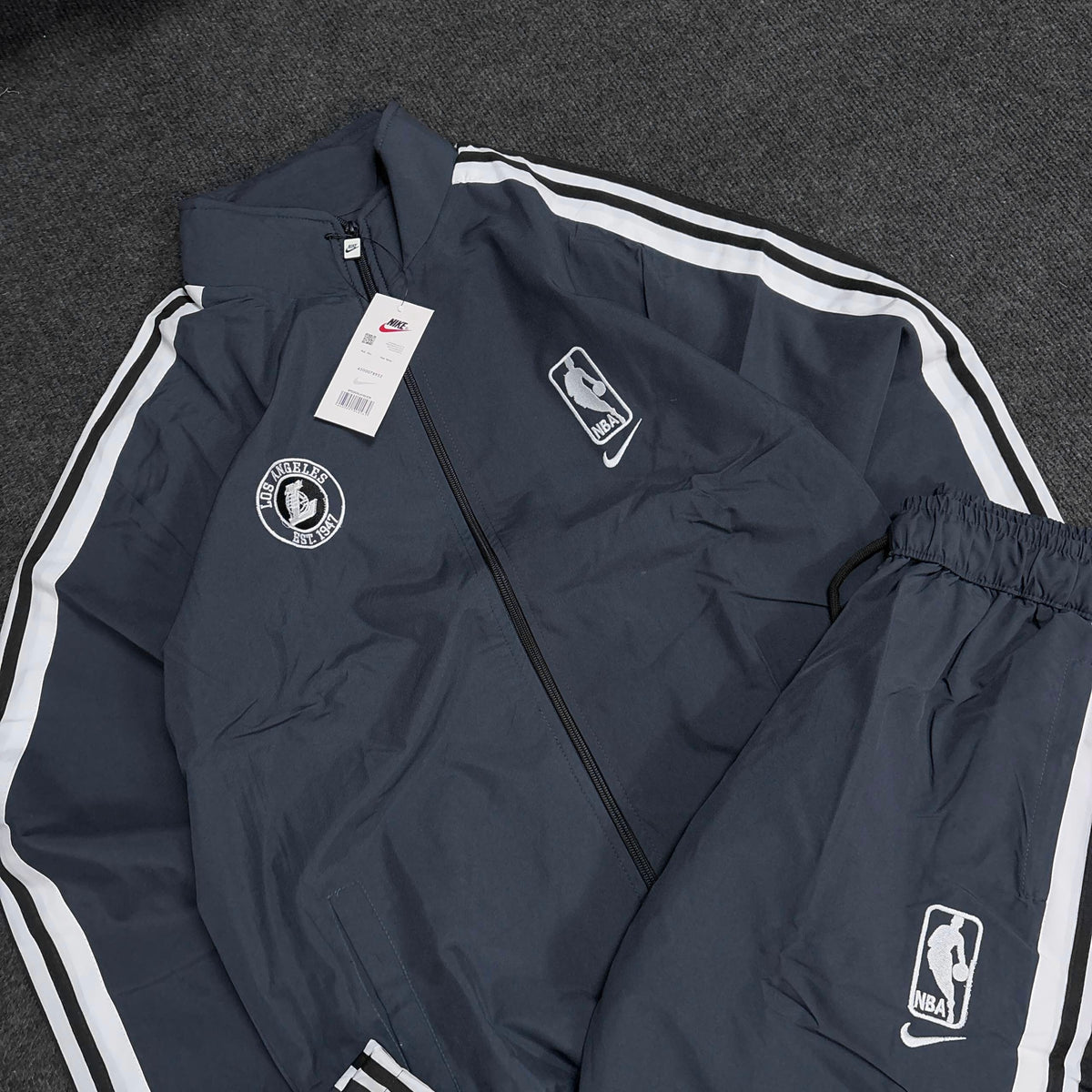 NIKE NAVY TRACKSUIT SET