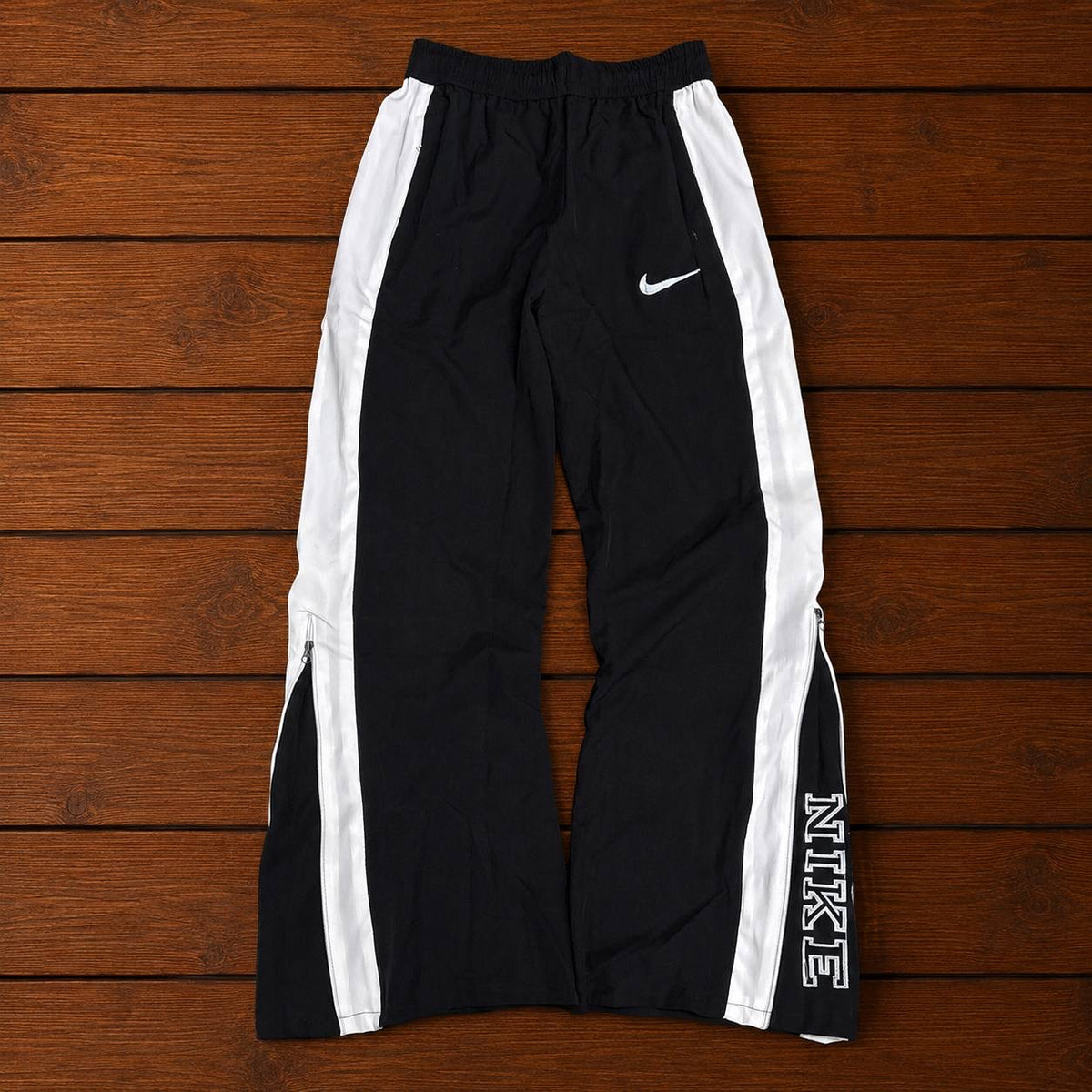 NIKE BLACK CONVERTIBLE TRACK