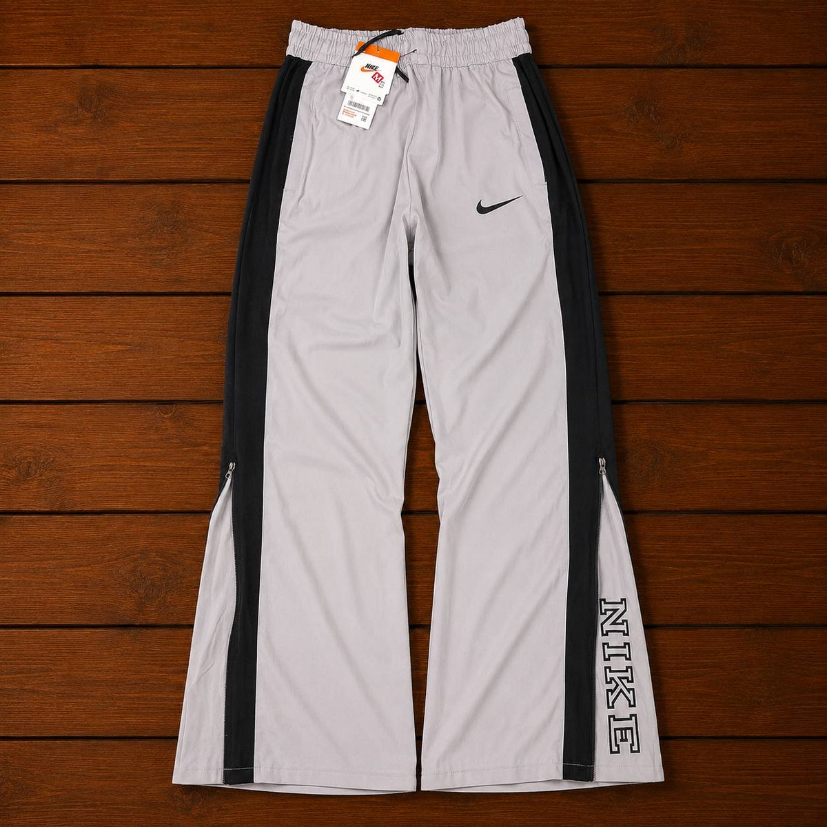 NIKE SILVER CONVERTIBLE TRACK