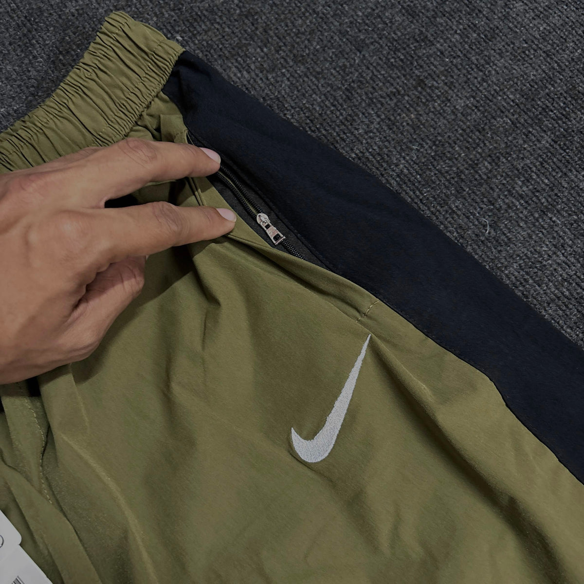 NIKE GREEN CONVERTIBLE TRACK