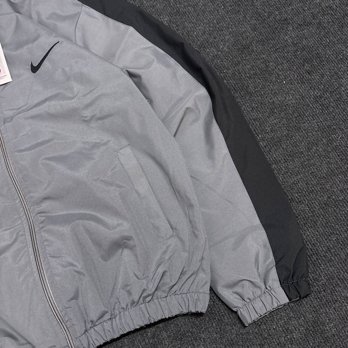 NIKE GREY BLACK JACKET