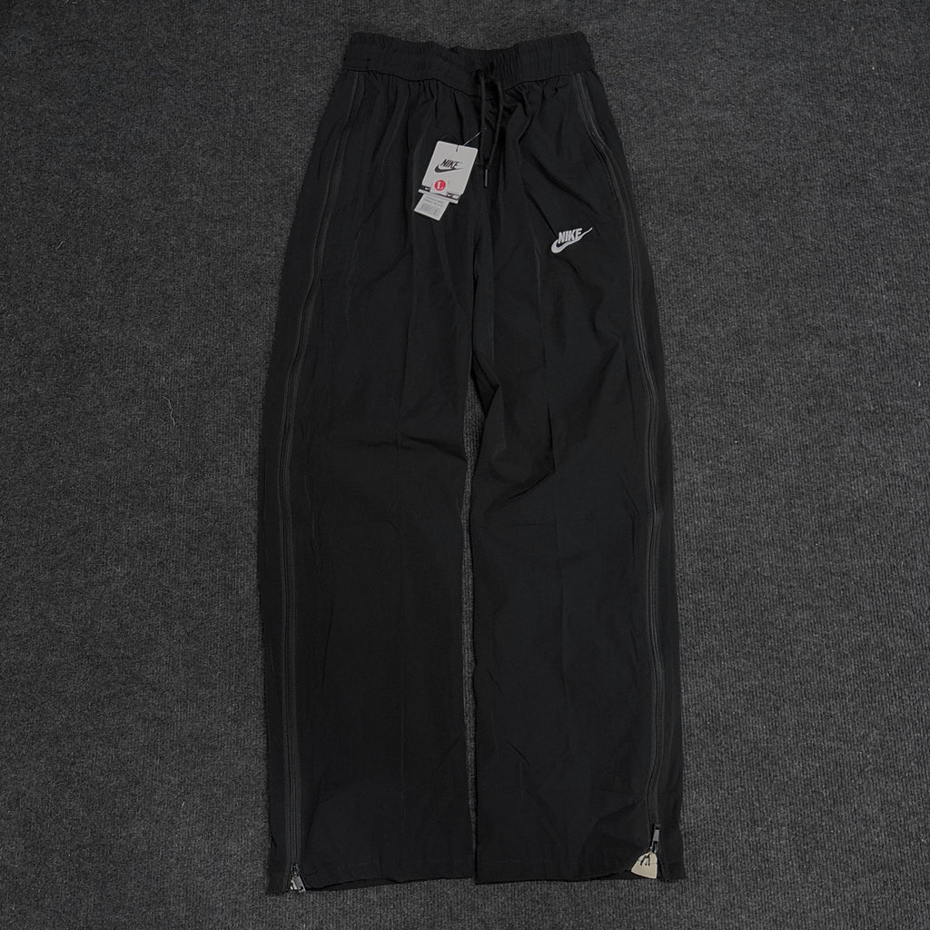 NIKE BLACK CONVERTIBLE TRACK