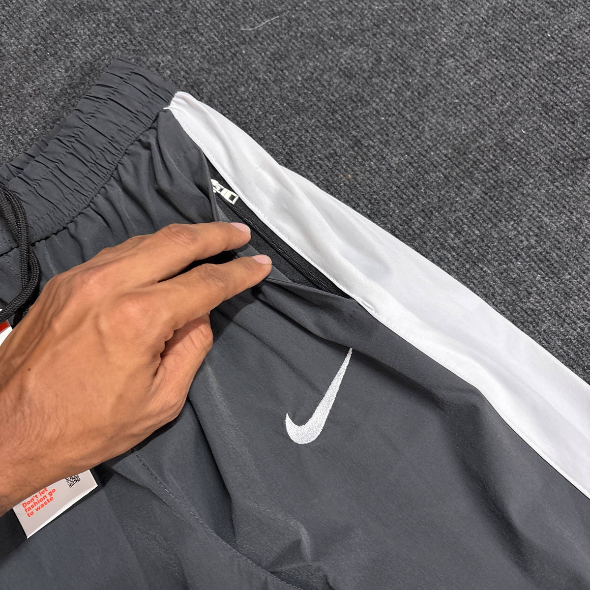 NIKE GREY CONVERTIBLE TRACK