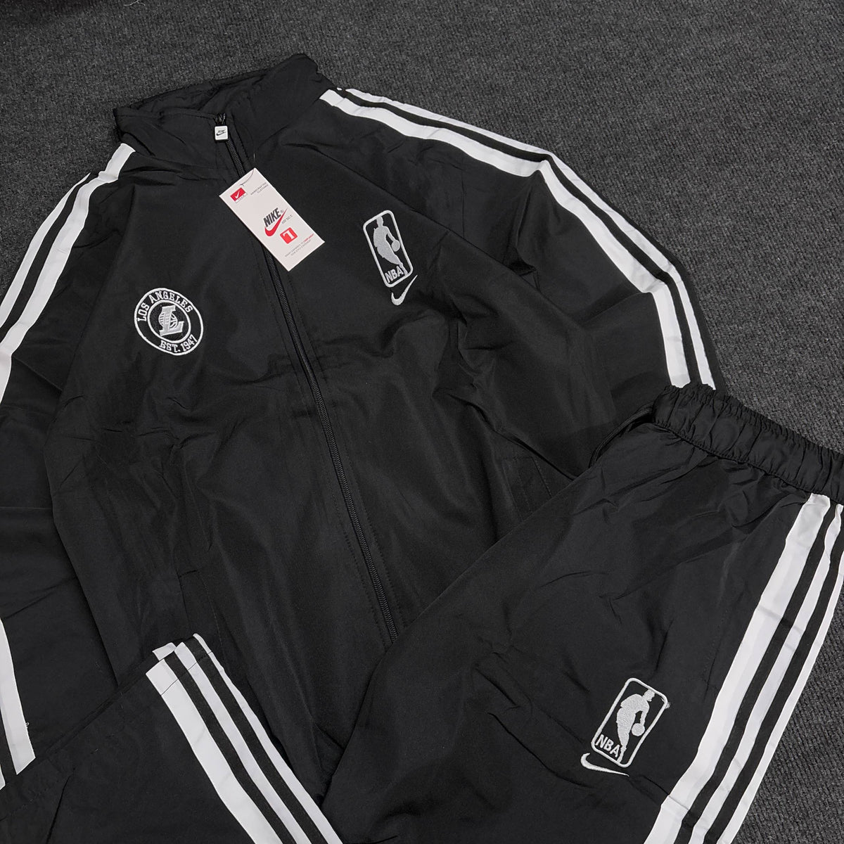 NIKE BLACK TRACKSUIT SET