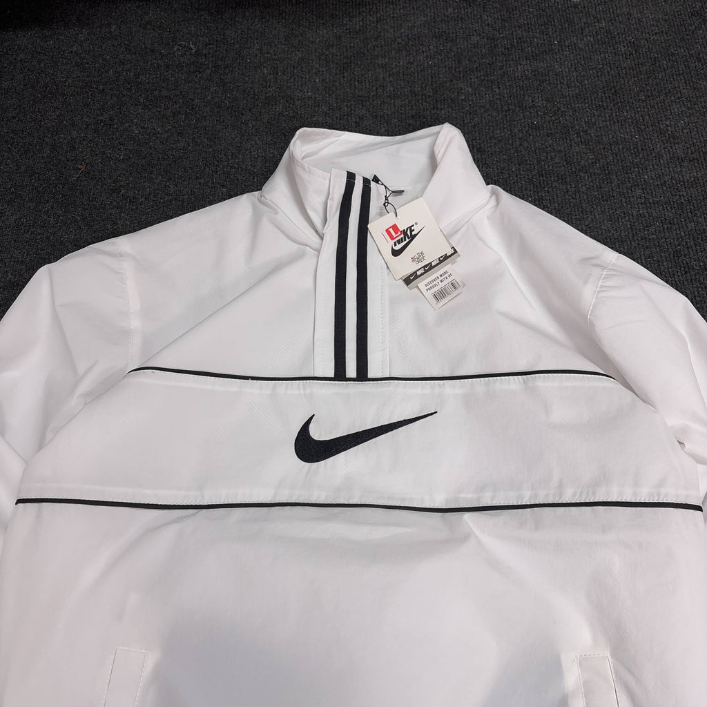 NIKE WHITE JACKET