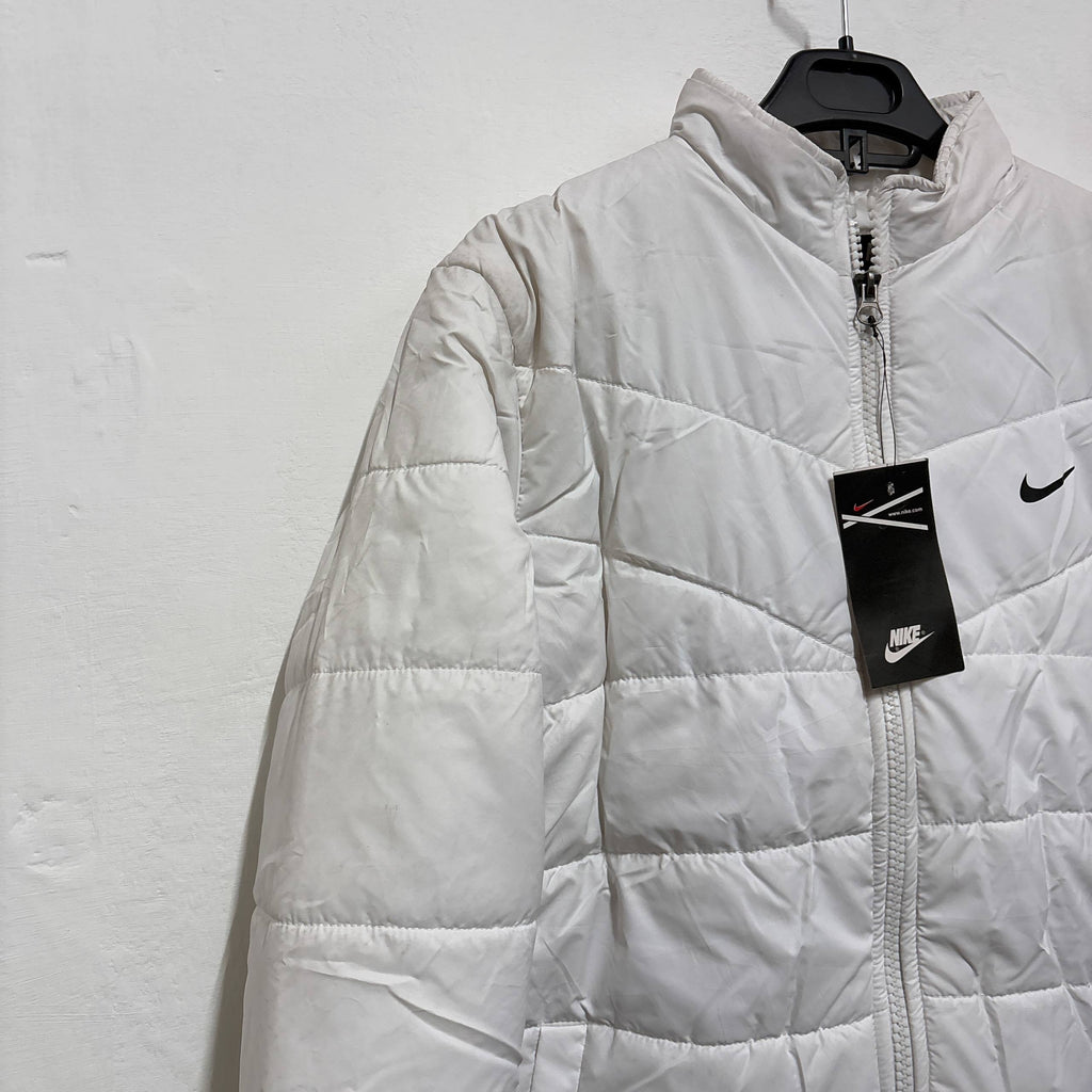 NIKE WHITE PUFFER