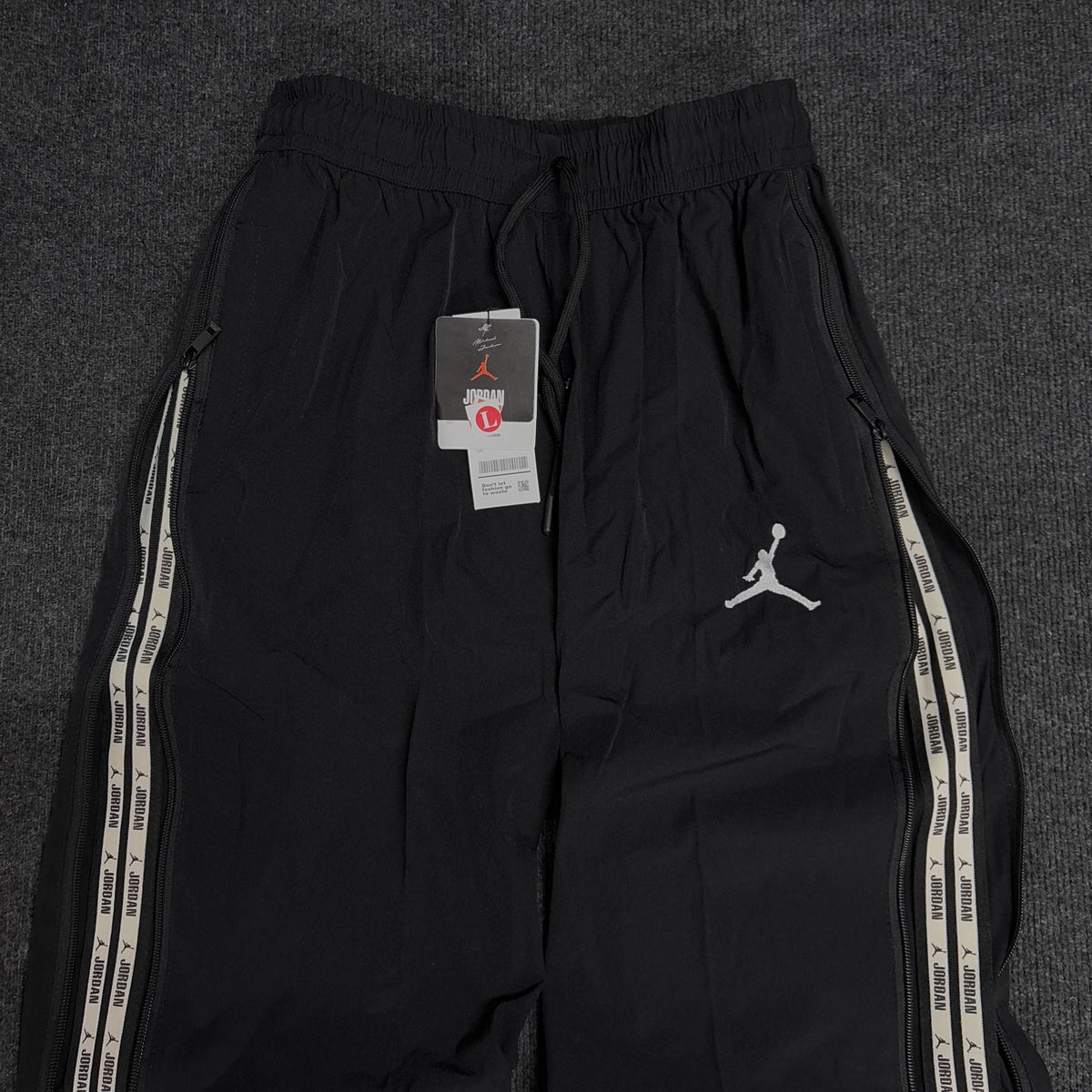 JORDAN BLACK CONVERTIBLE TRACK