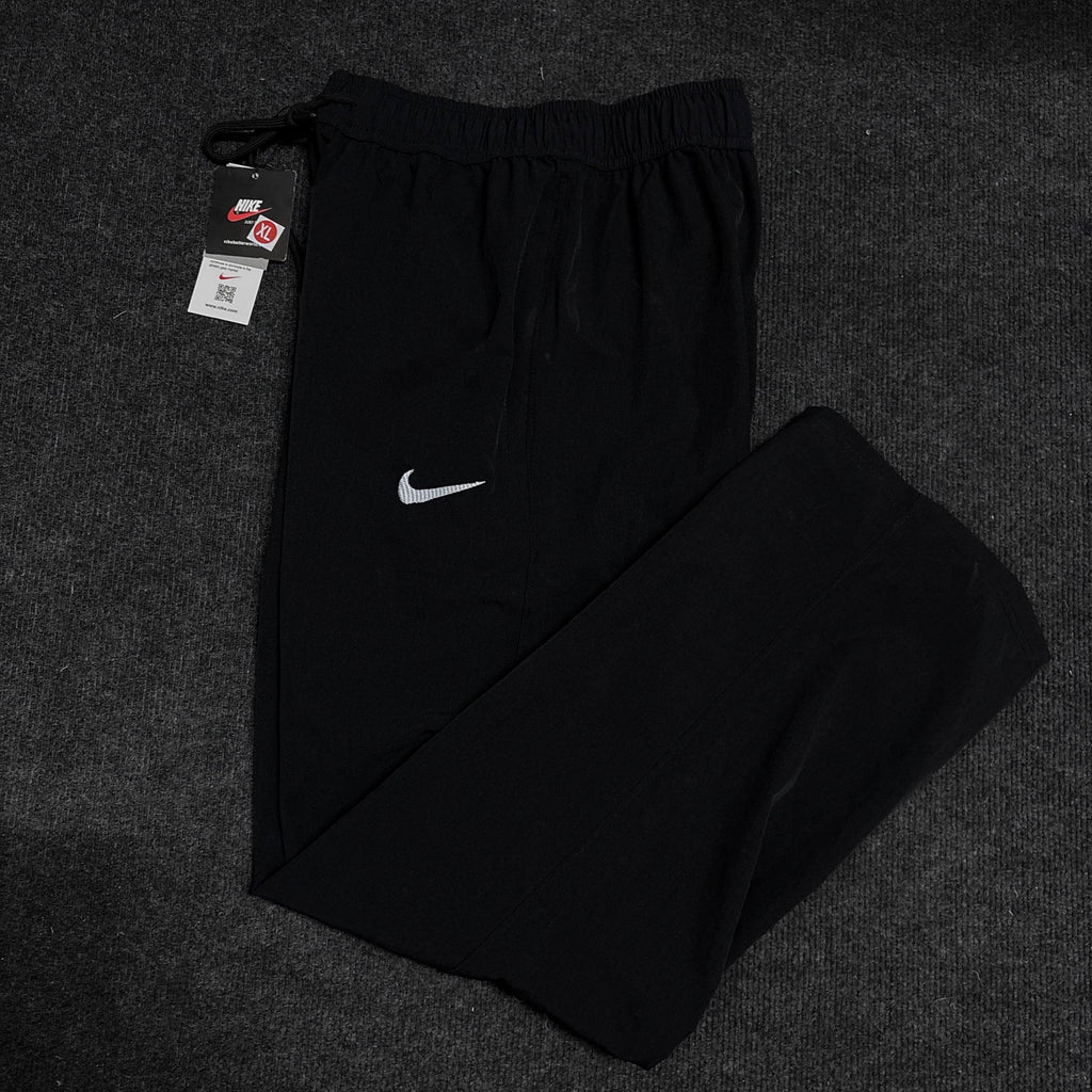 NIKE BLACK TRACK