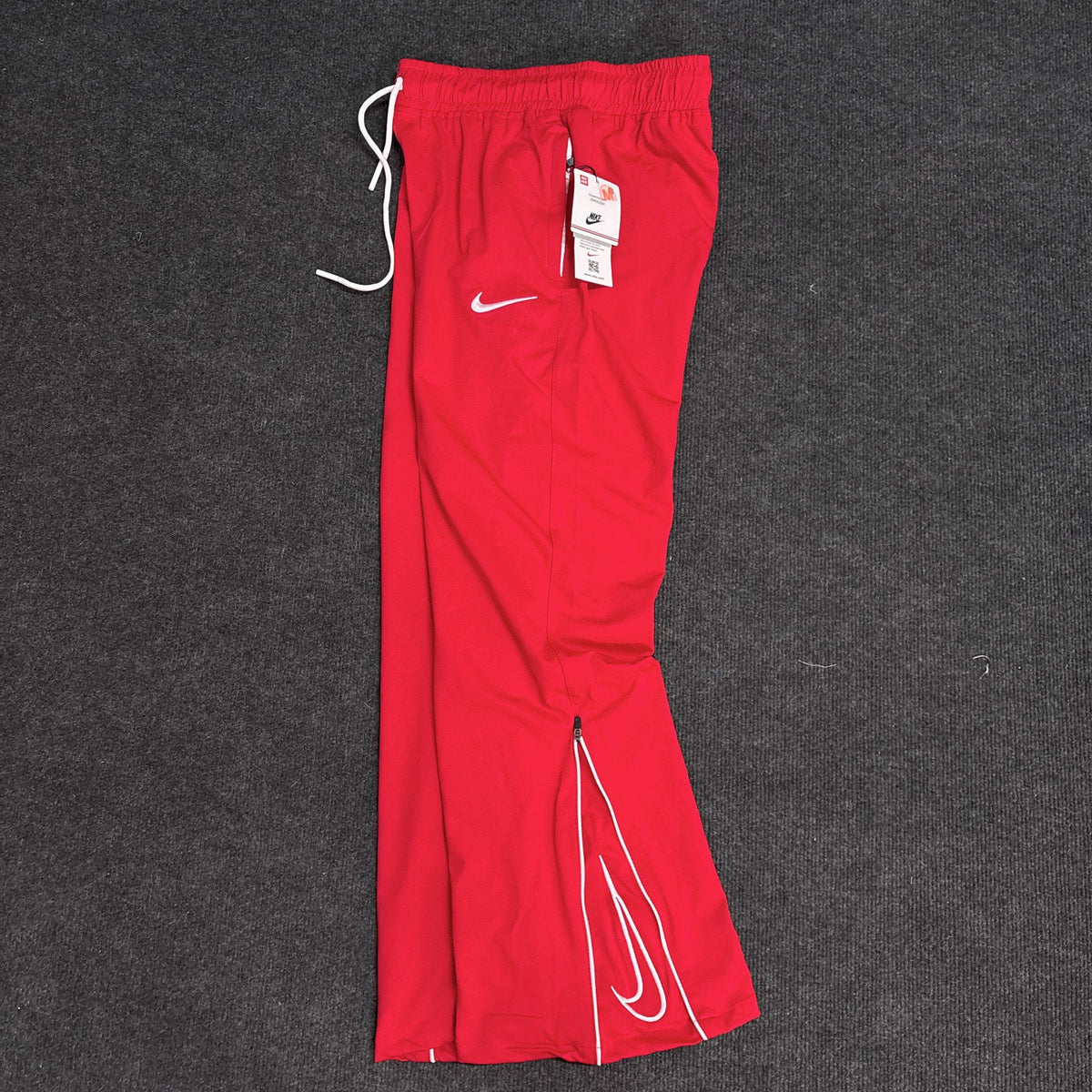 NIKE PREMIUM RED CONVERTIBLE TRACK