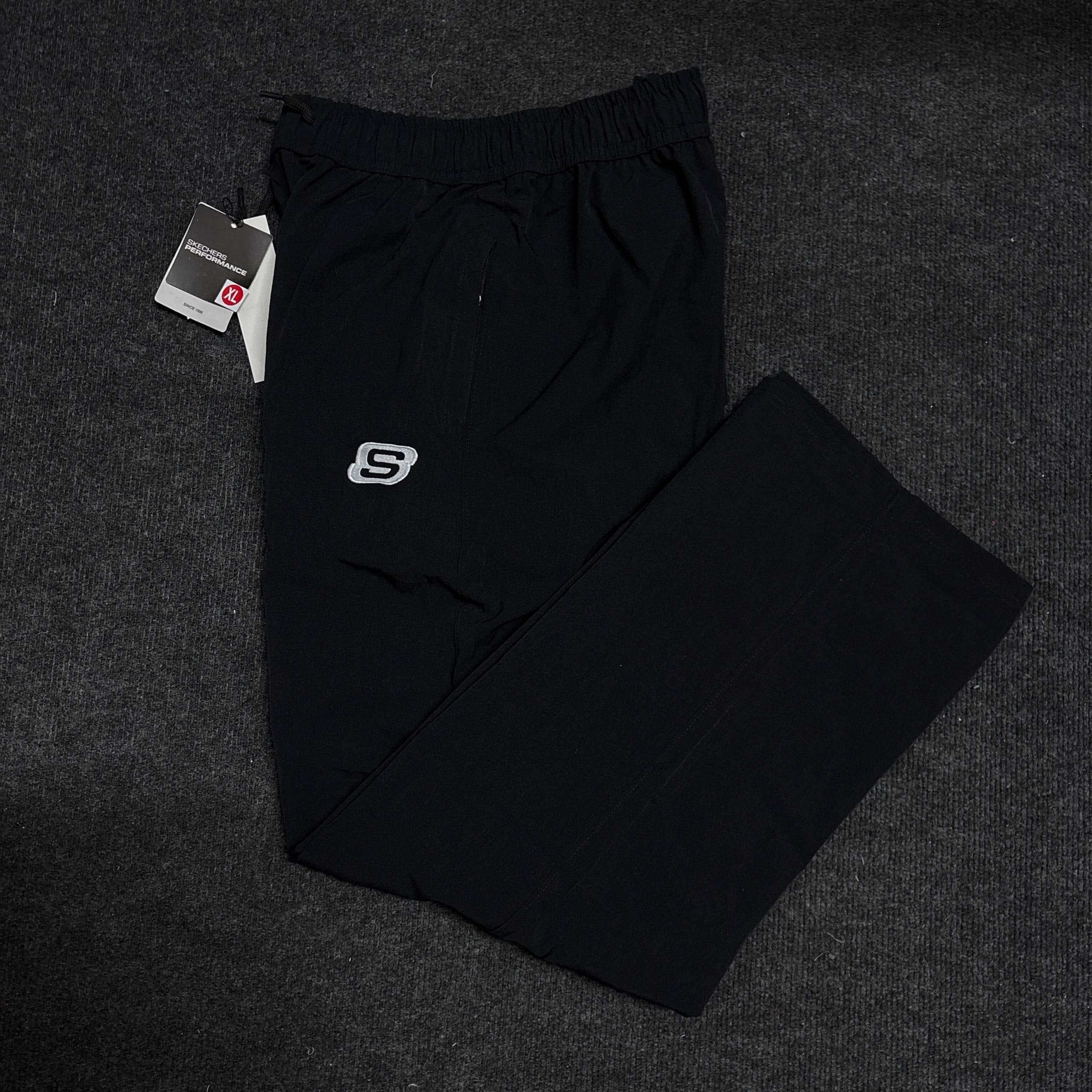 SKETCHERS BLACK TRACK