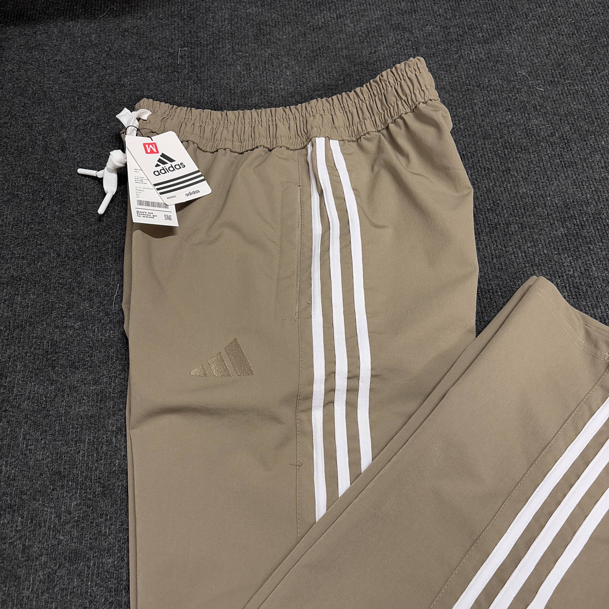 ADIDAS PREMIUM BEIGE TRACK