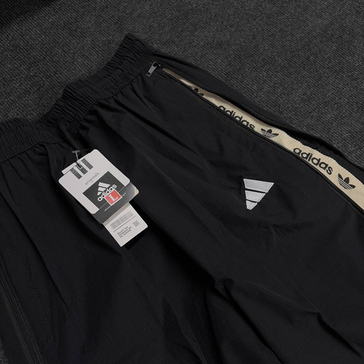 ADIDAS BLACK CONVERTIBLE TRACK