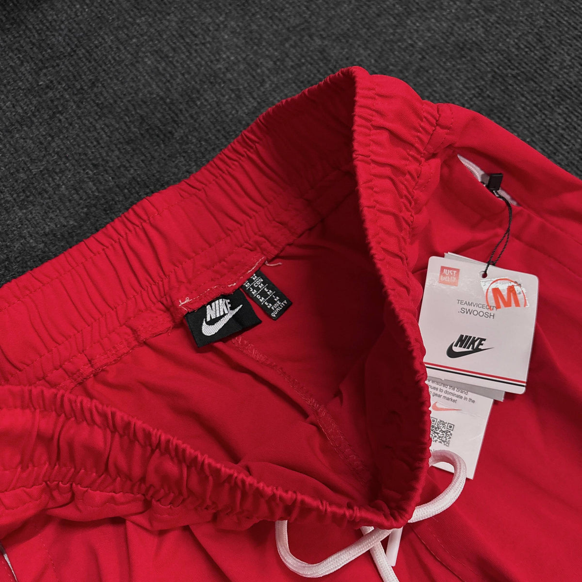 NIKE PREMIUM RED CONVERTIBLE TRACK
