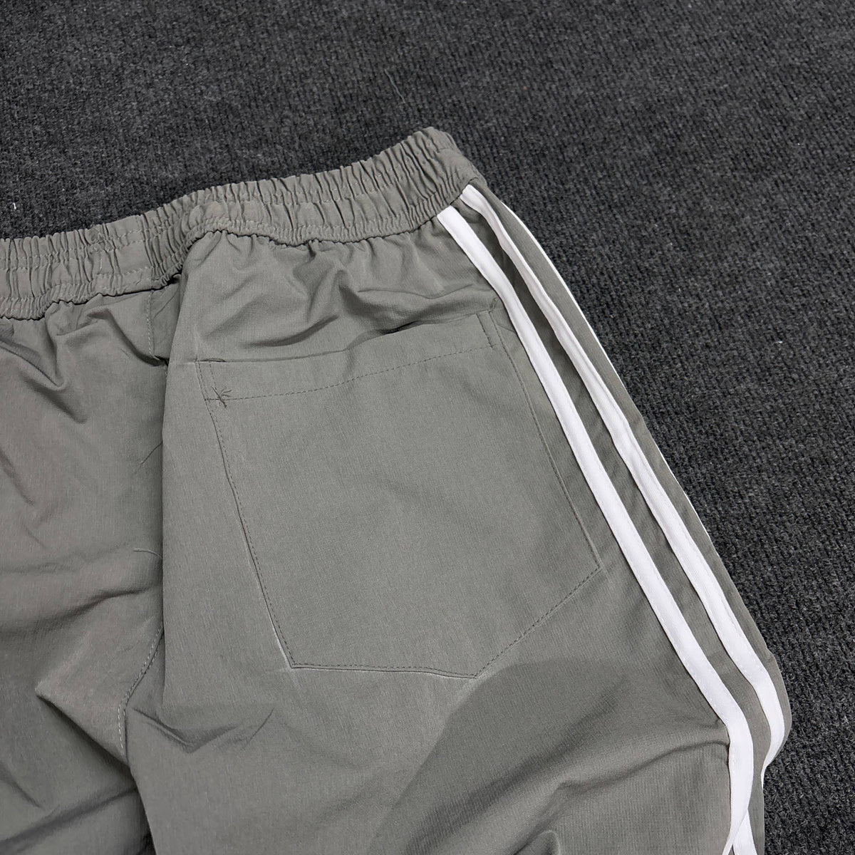 ADIAS PREMIUM MGREY TRACK