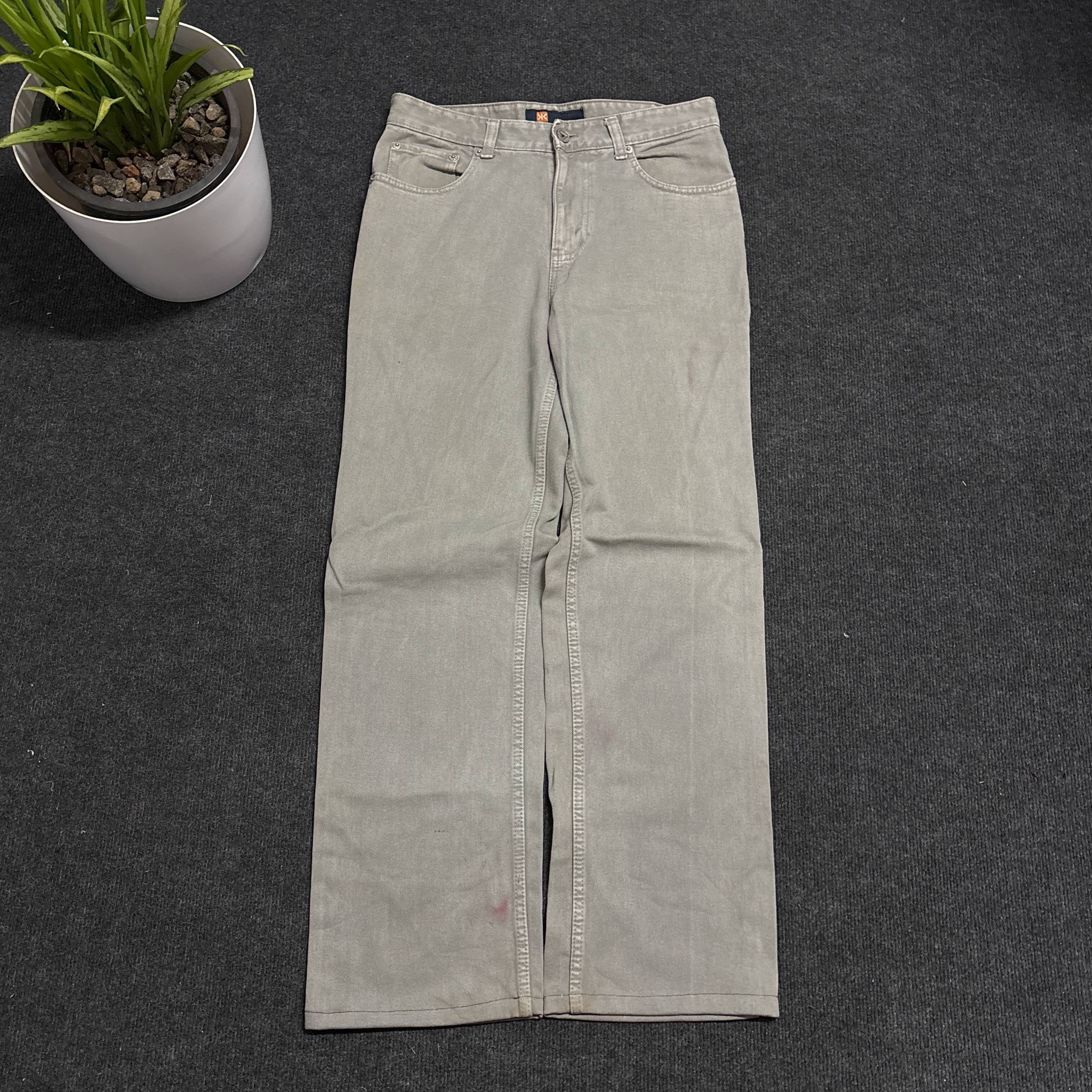 GREY DENIM