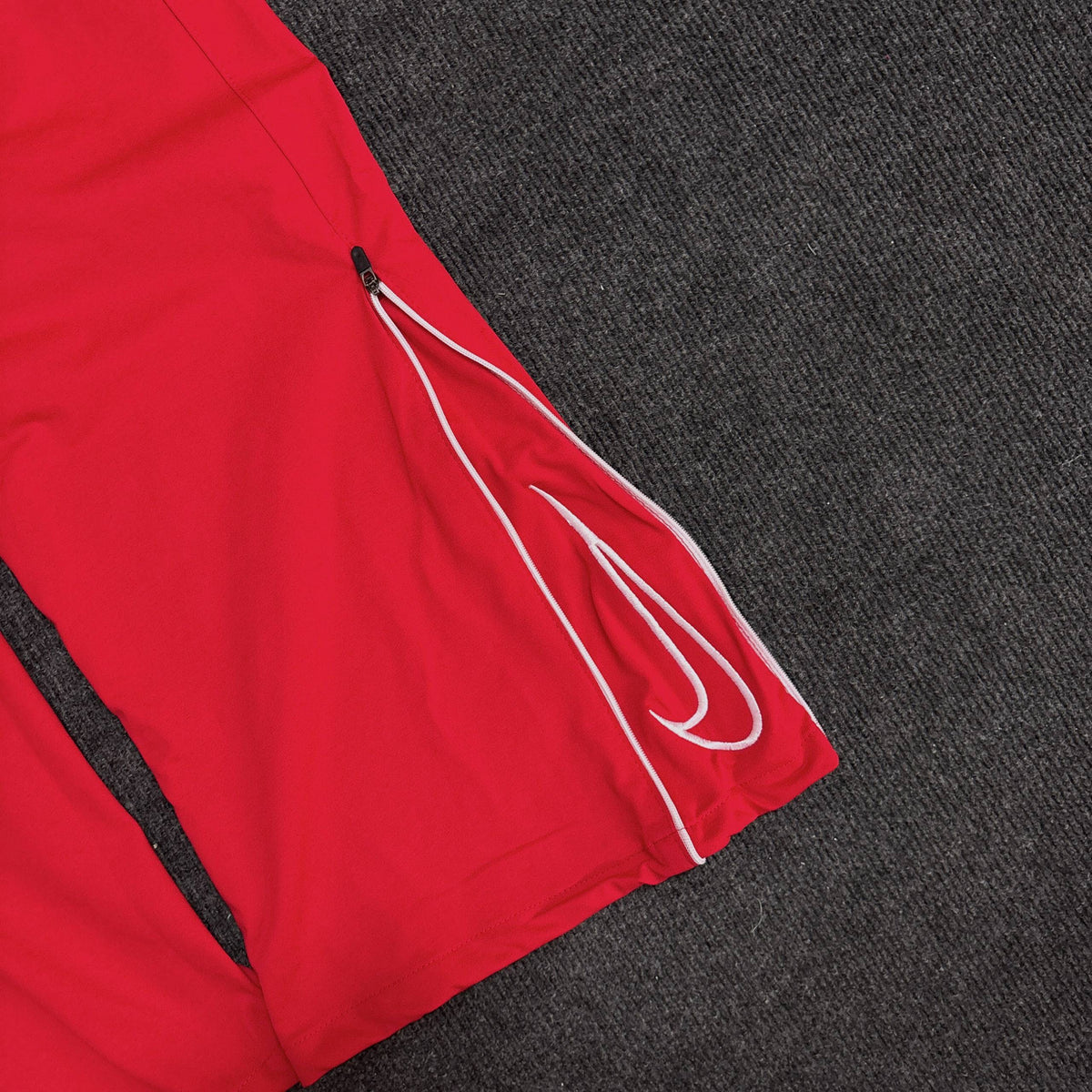 NIKE PREMIUM RED CONVERTIBLE TRACK