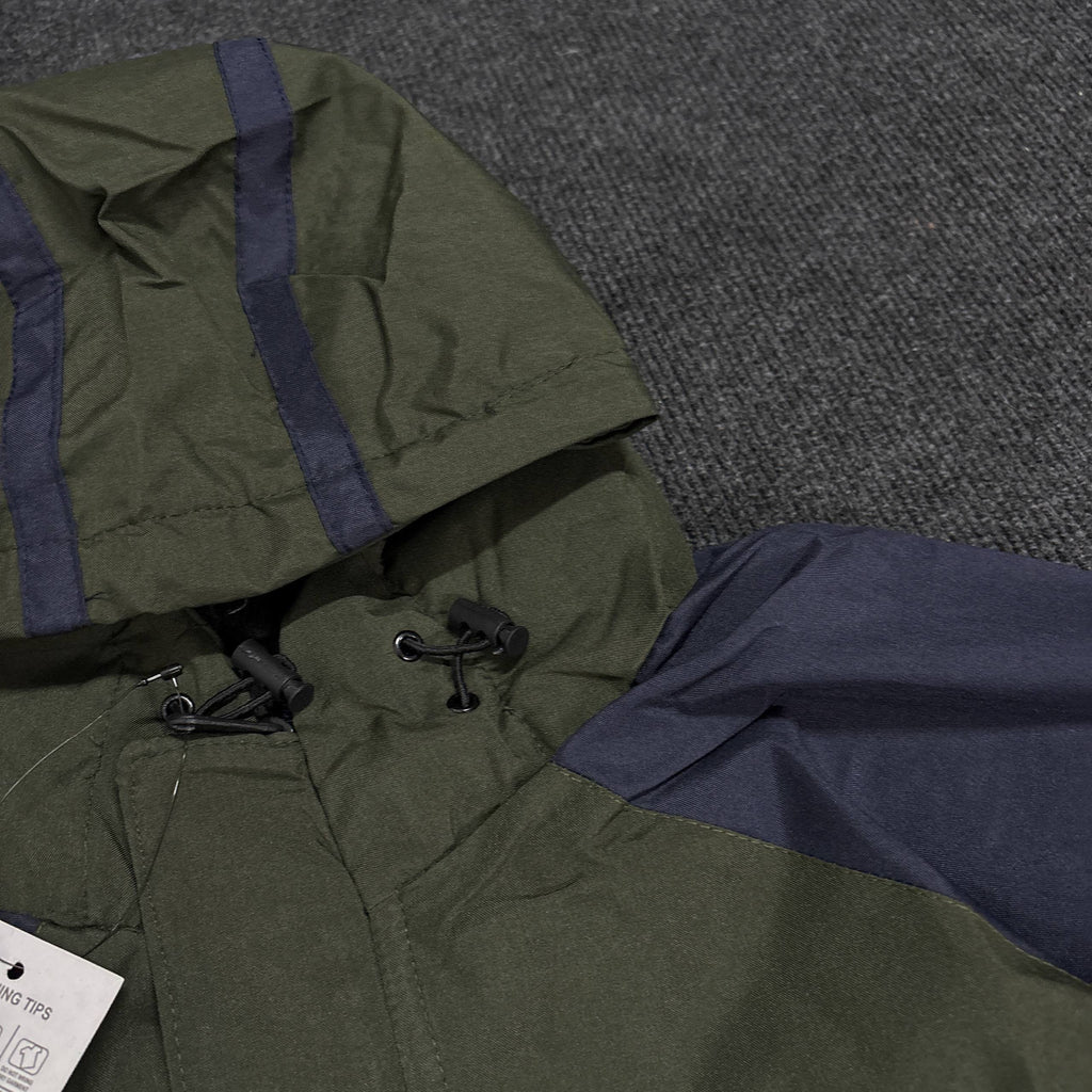 GREEN HOODED JACKET