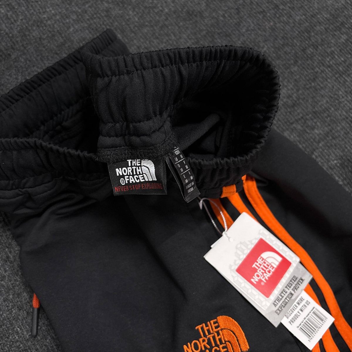 TNF BLACK SERIES TRACK