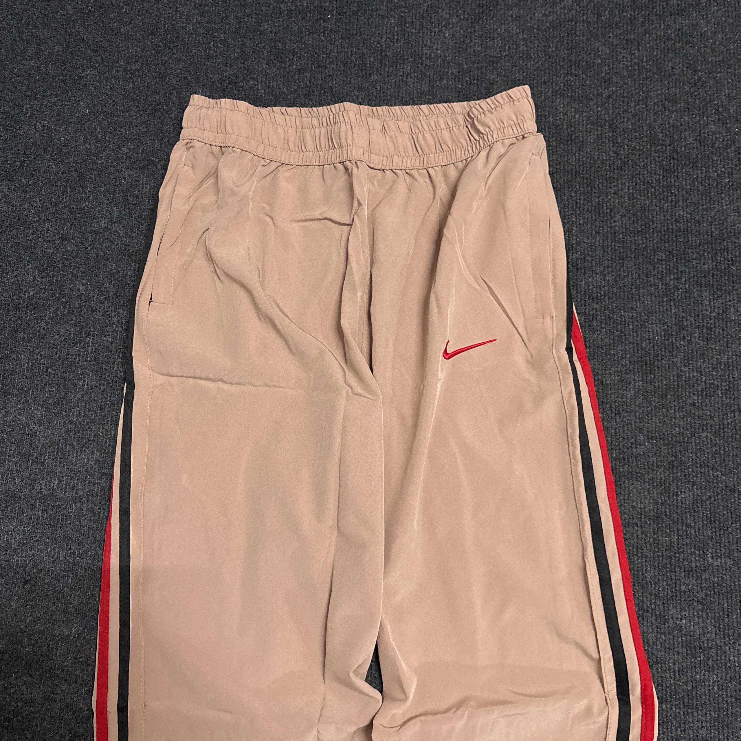 NIKE TRACK PANT