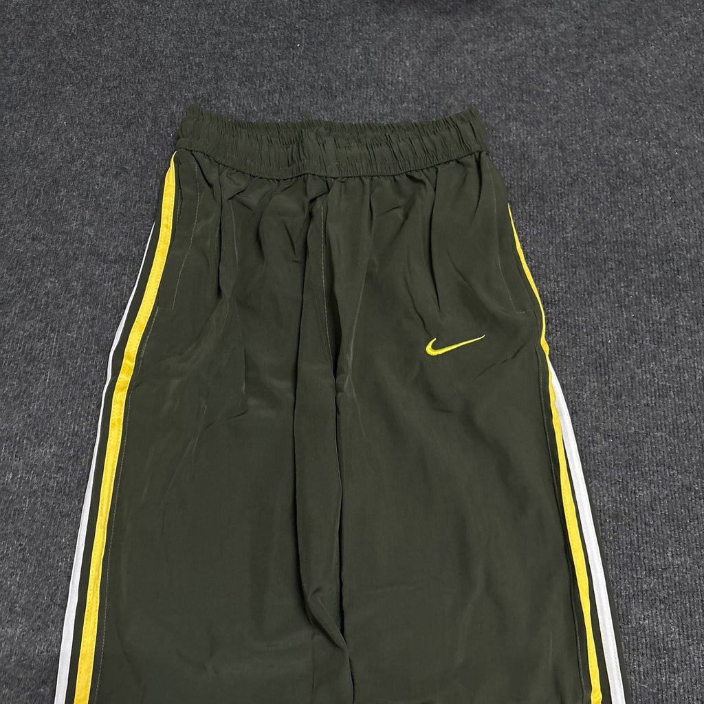 GREEN NIKE TRACK