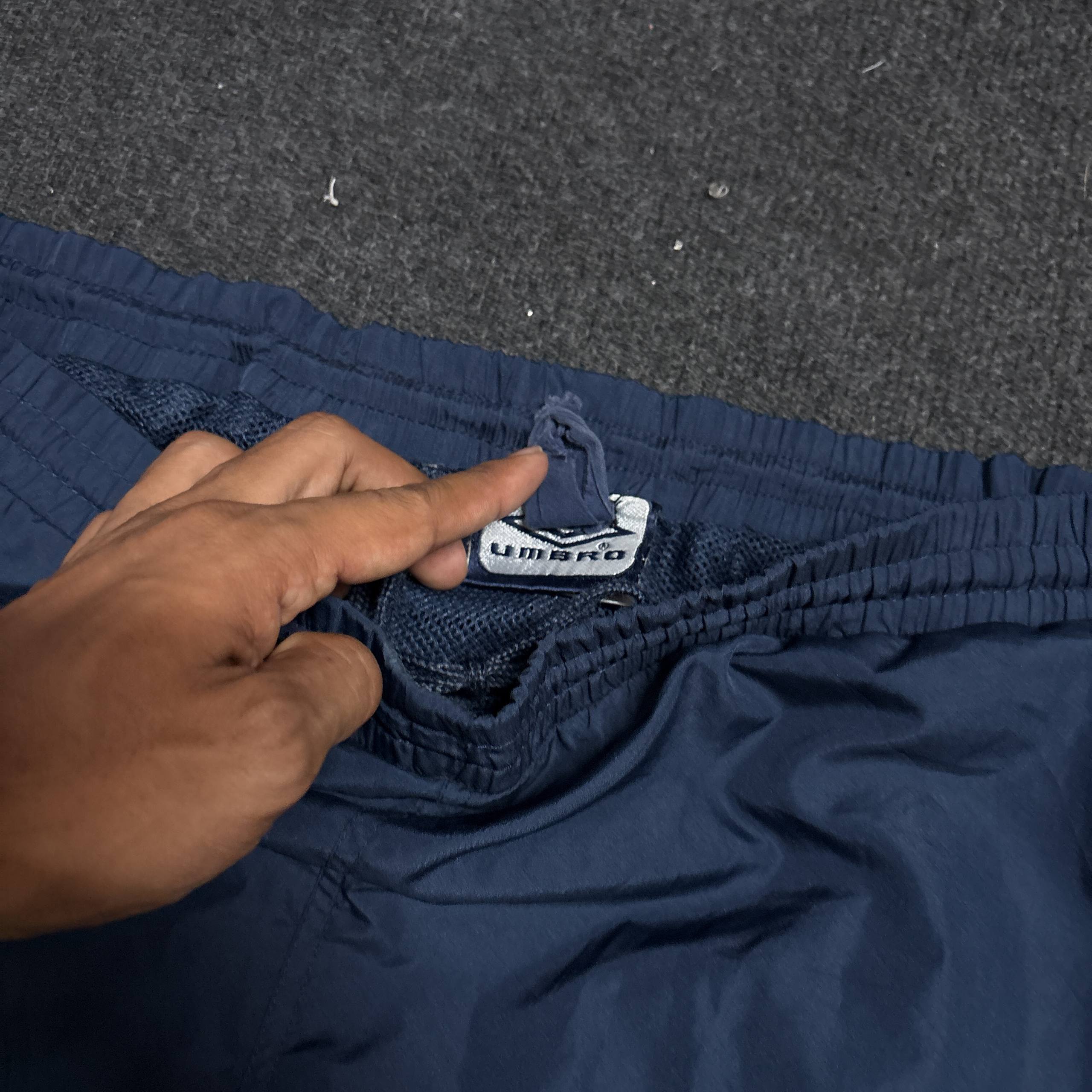 UMBRO BLUE TRACK