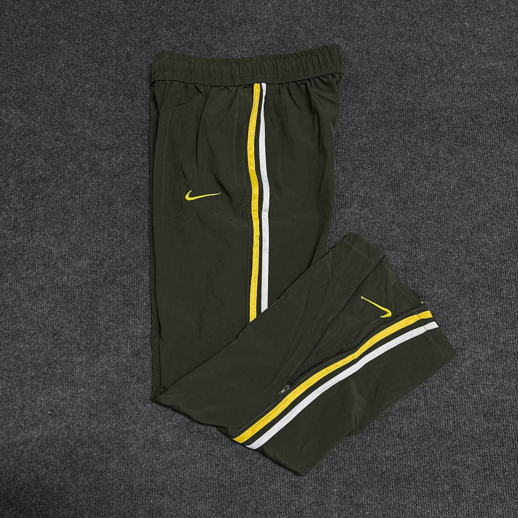 GREEN NIKE TRACK