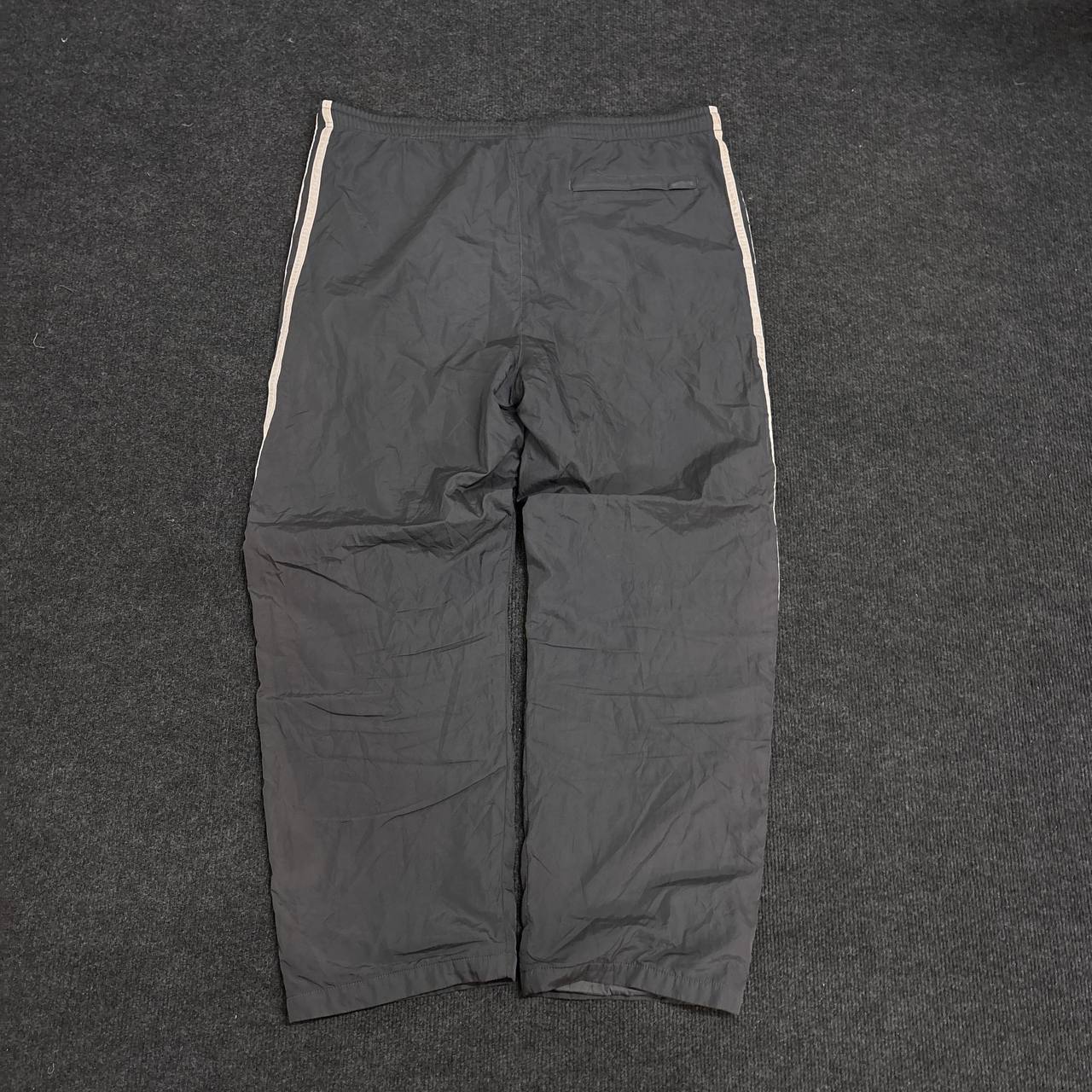 GREY TRACKPANT