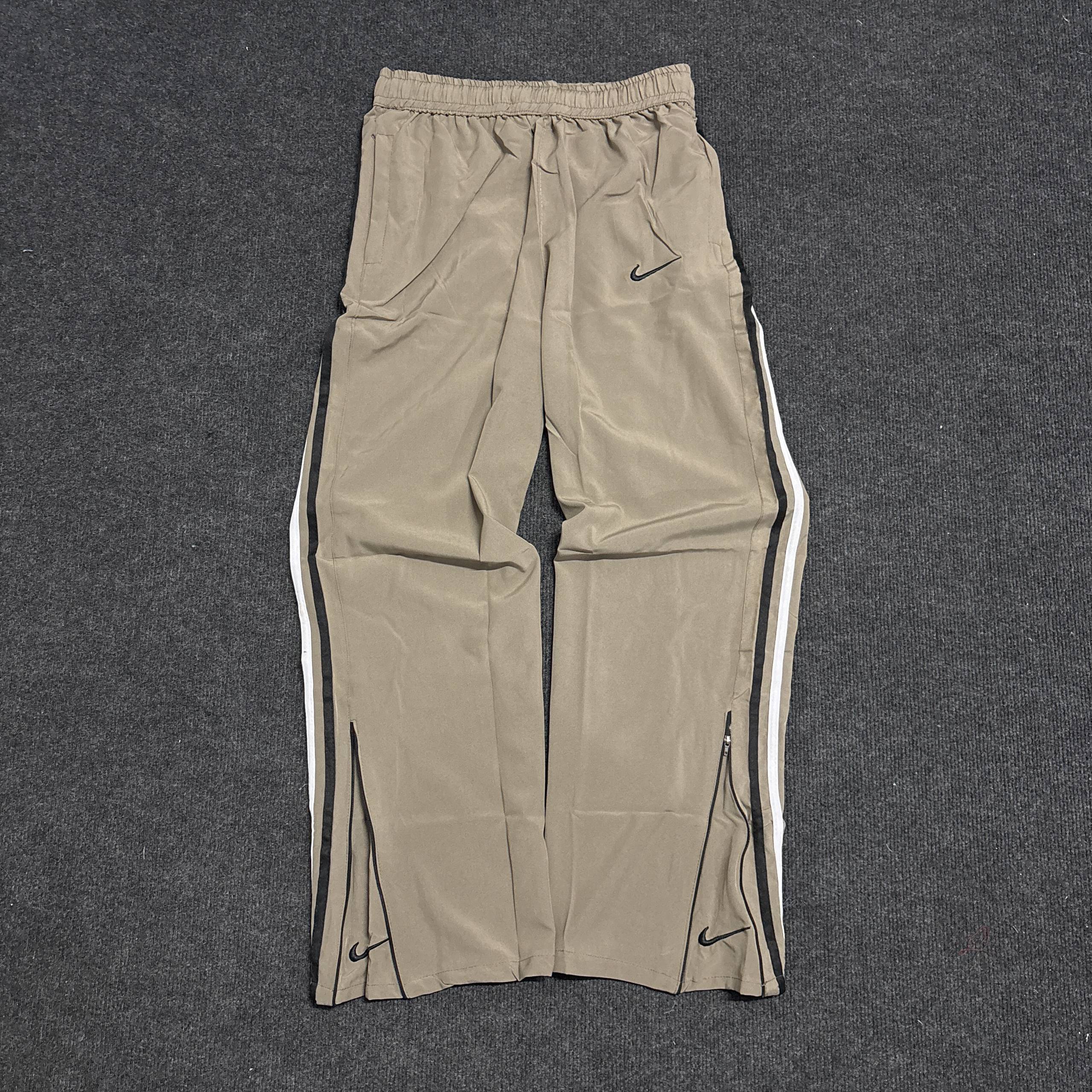 NIKE TRACK PANT