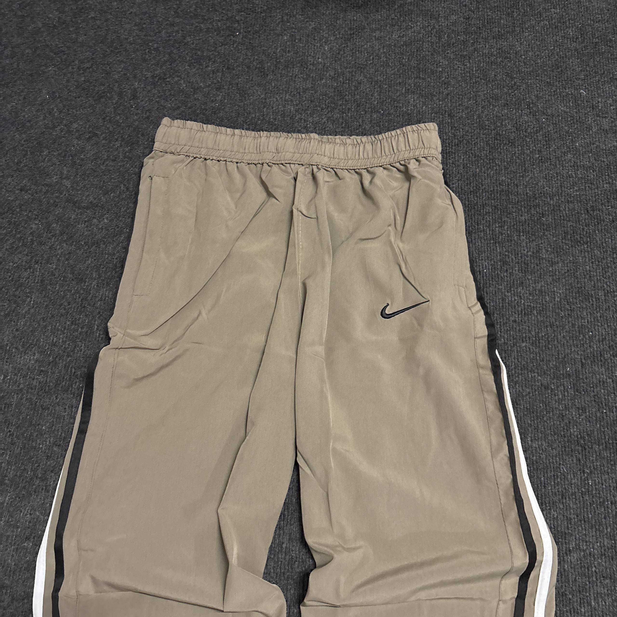 NIKE TRACK PANT