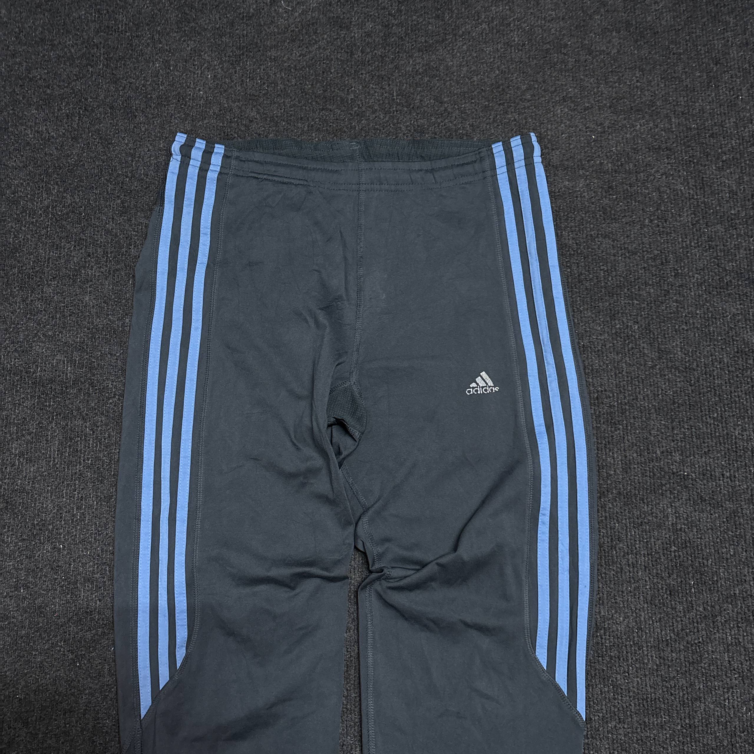 ADIDS TRACK PANT