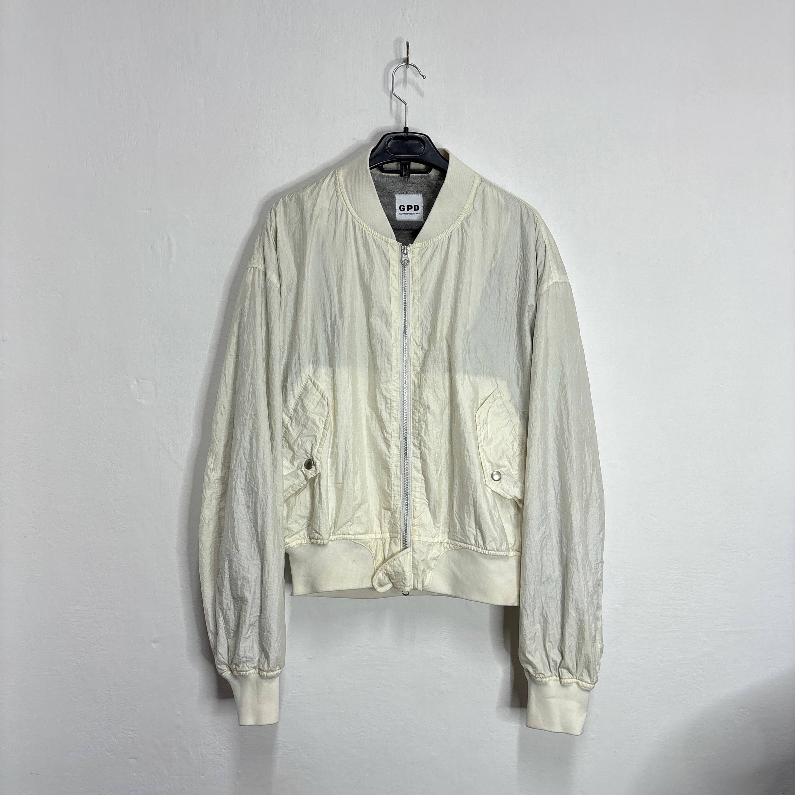 WHITE PUFFER JACKET