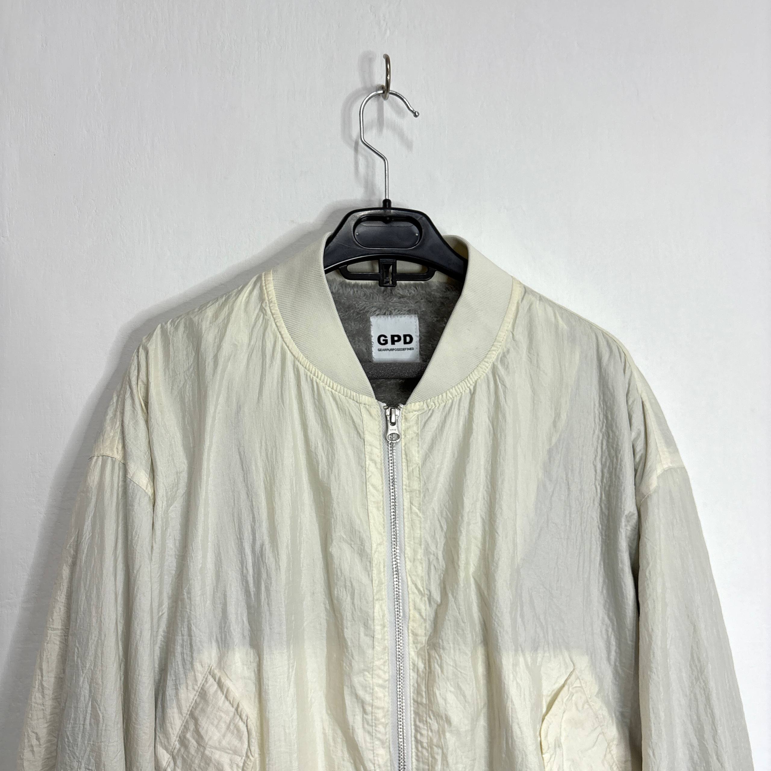 WHITE PUFFER JACKET