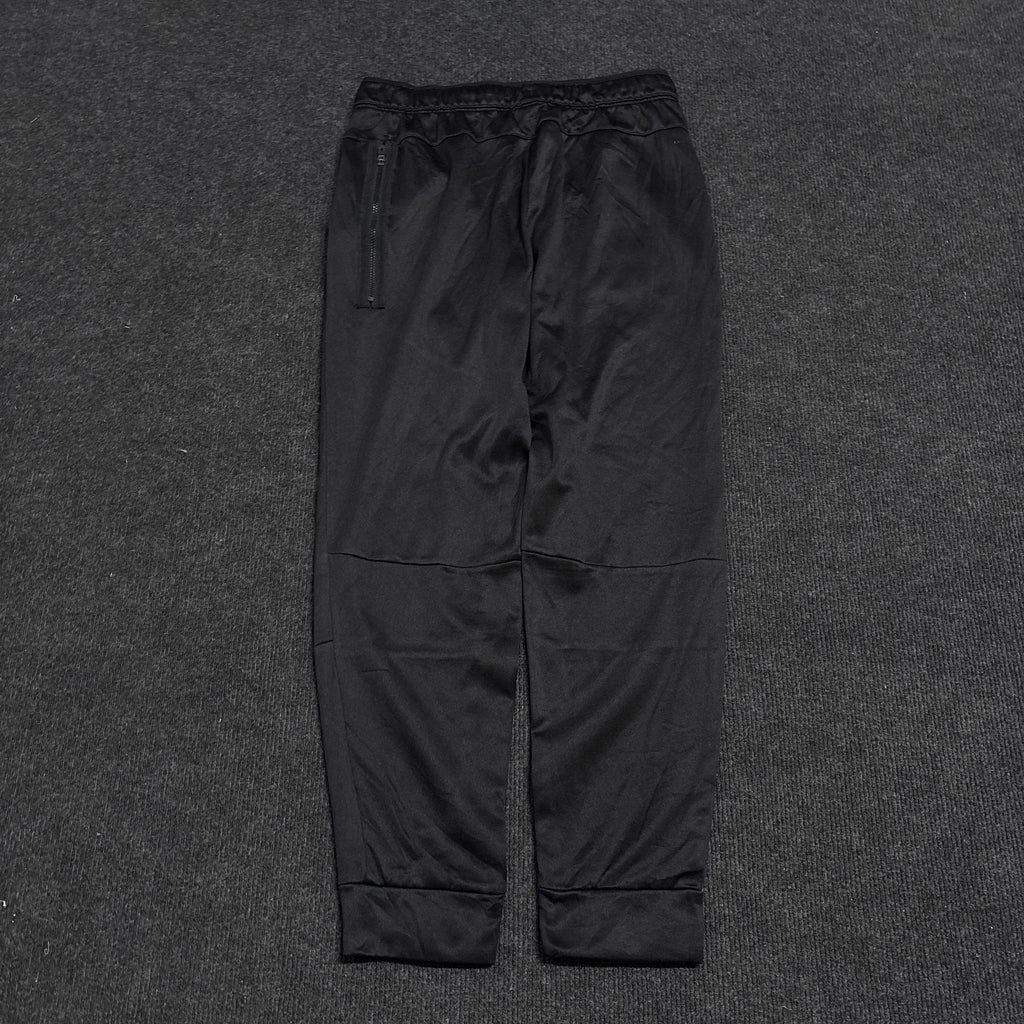 BLACK R TRACK