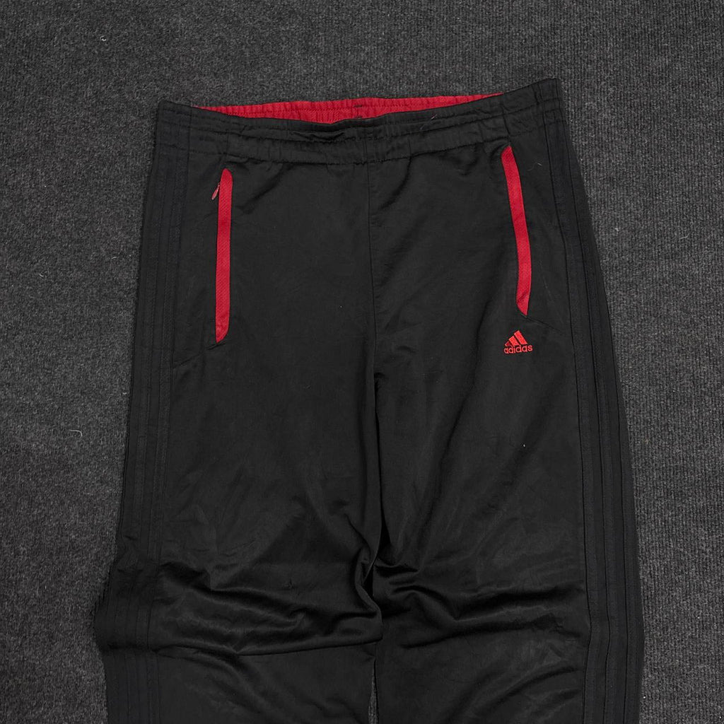 ADIDS BLACK TRACK